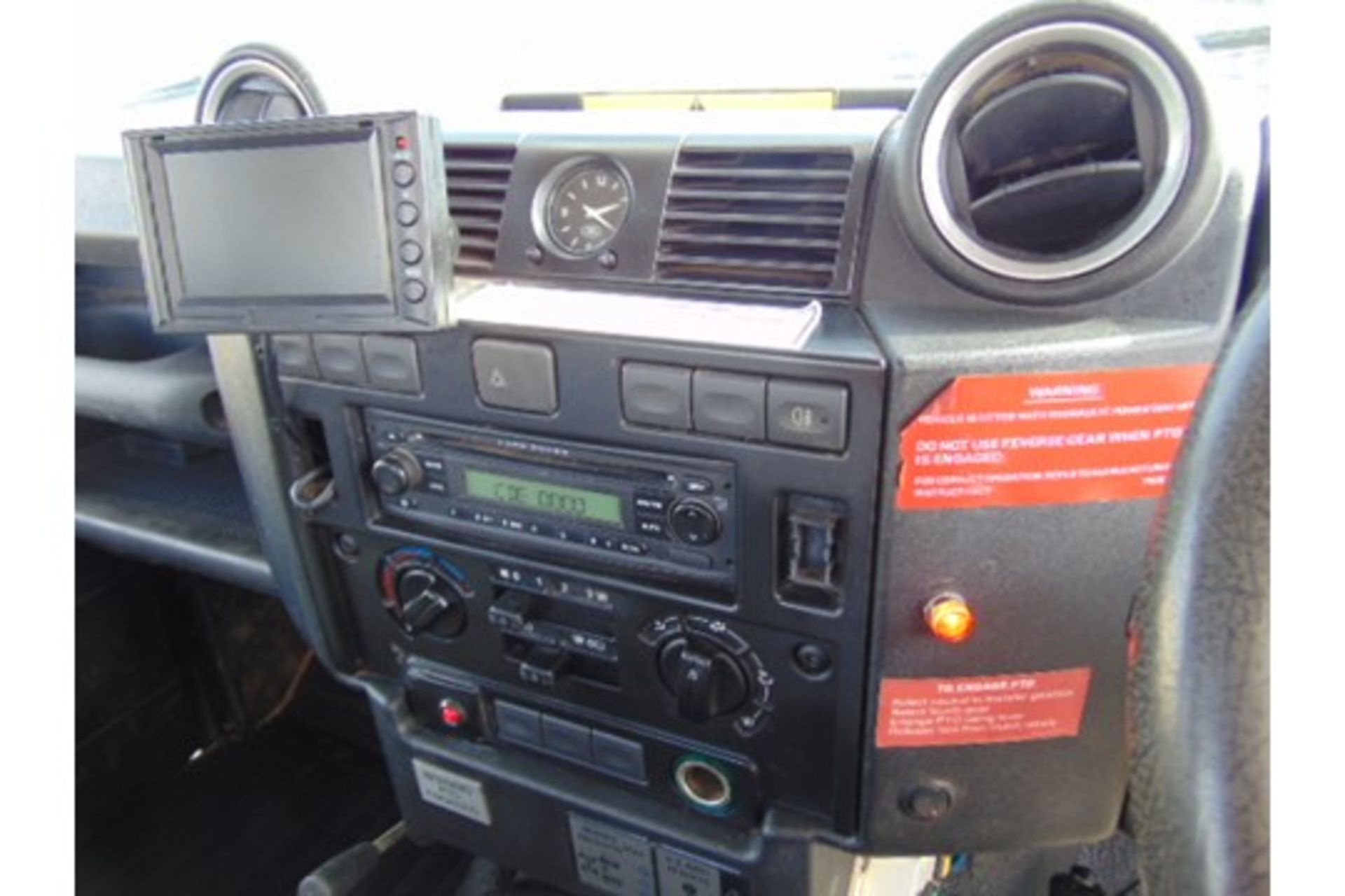 Land Rover 110 2.4TDCi Defender Fitted with V130 13 Metre Platform Access Hoist - Image 14 of 29