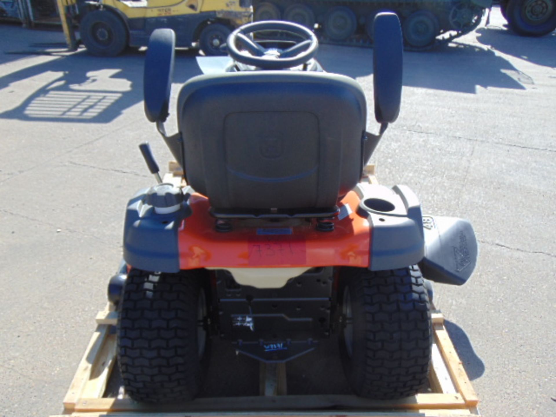 Unissued Husqvarna YTA24V48 24-HP V-twin Automatic 46-in Ride On Lawn Tractor - Image 7 of 24