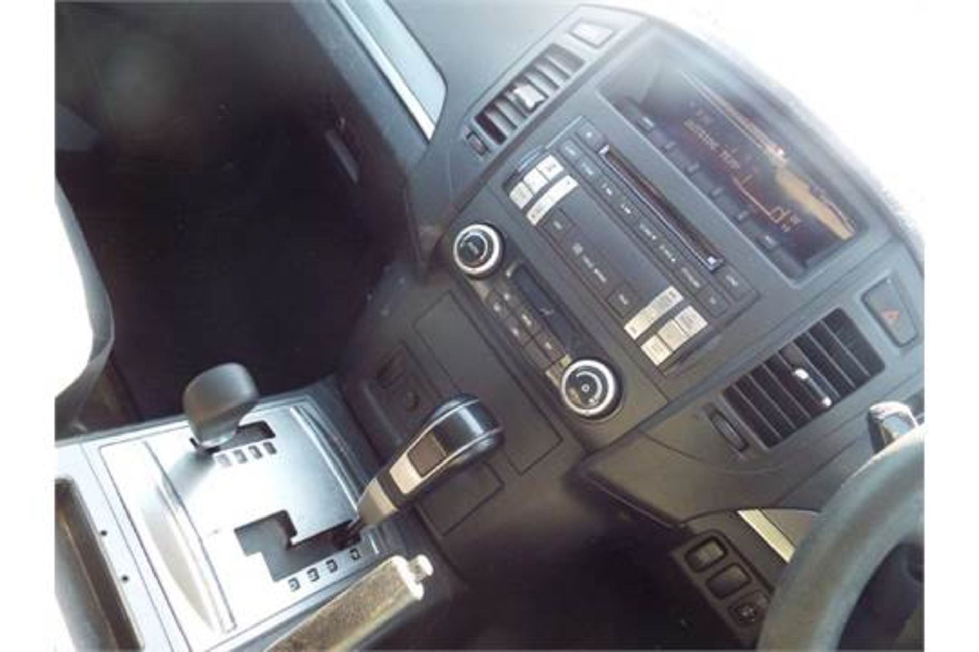 Mitsubishi Shogun GLX Equippe 3.2 DI-D 4x4 - Image 11 of 19