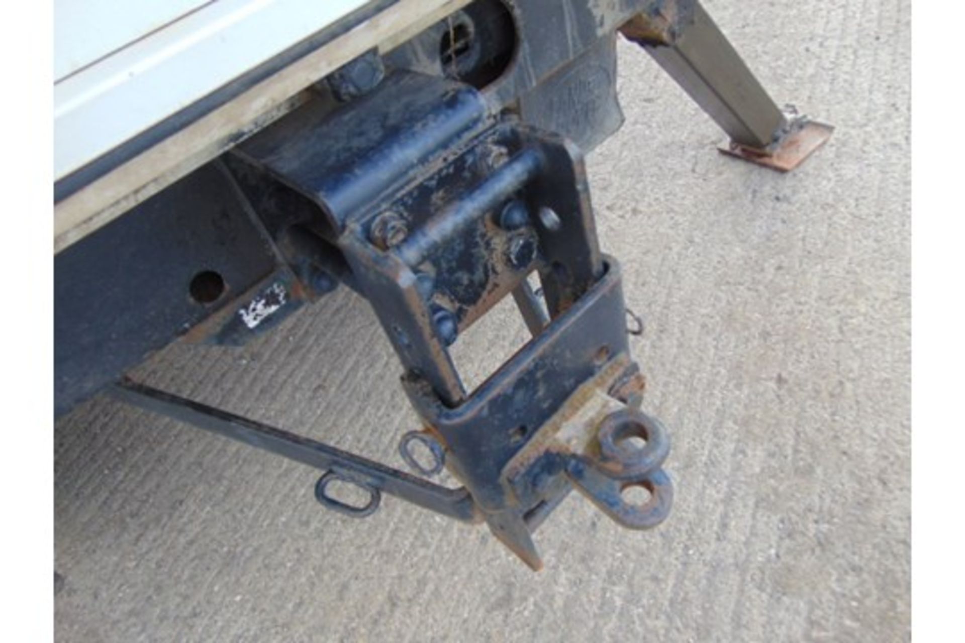 Land Rover 110 2.4TDCi Defender Fitted with V130 13 Metre Platform Access Hoist - Bild 24 aus 29