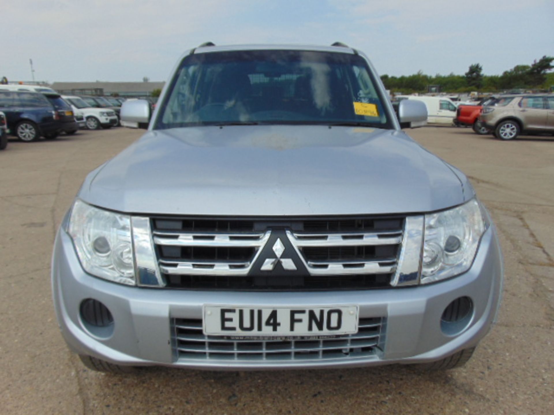 Mitsubishi Shogun GLX Equippe 3.2 DI-D 4x4 - Image 2 of 17