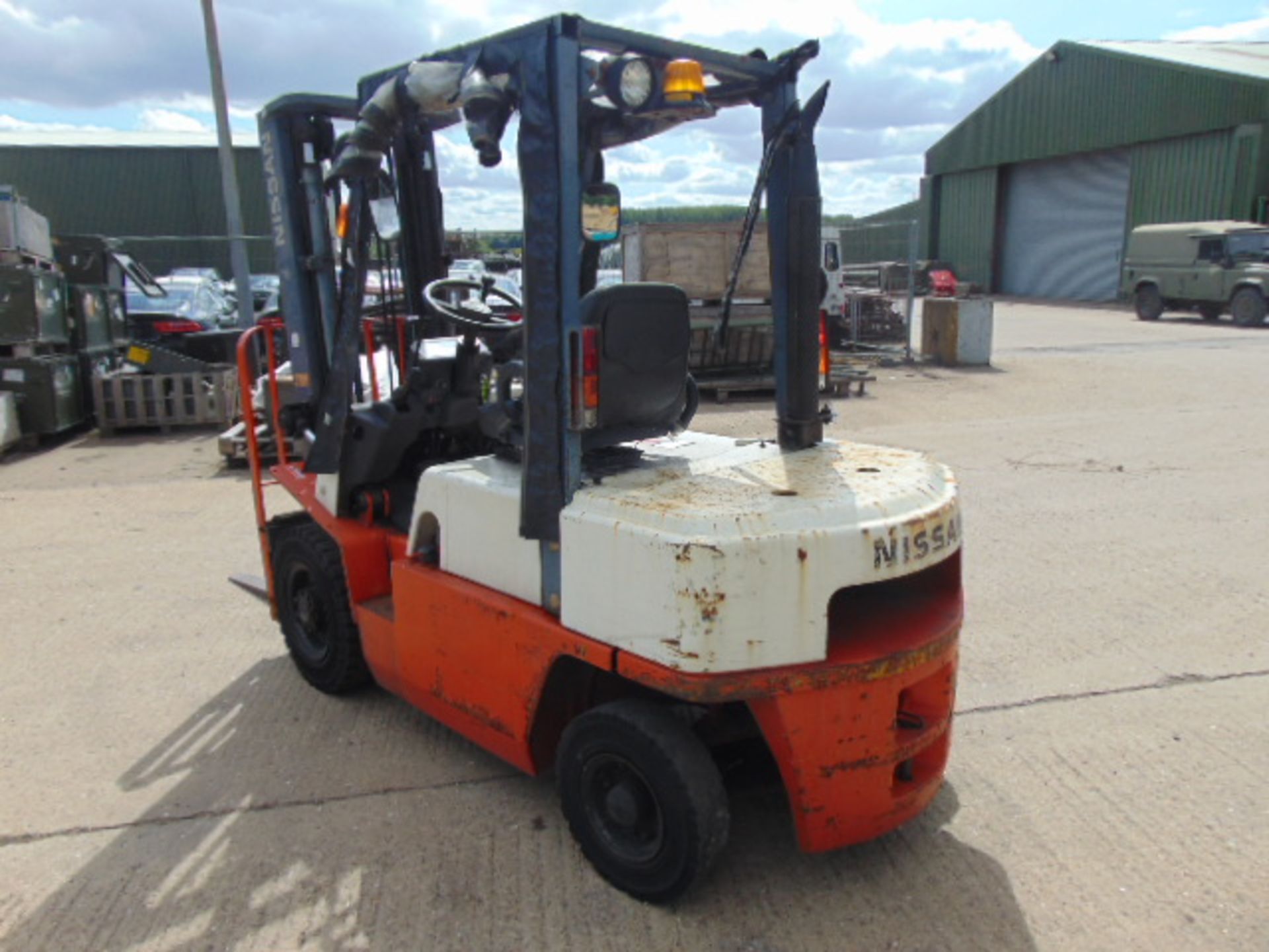 Nissan FJ02A25U Counter Balance Diesel Forklift - Bild 11 aus 16