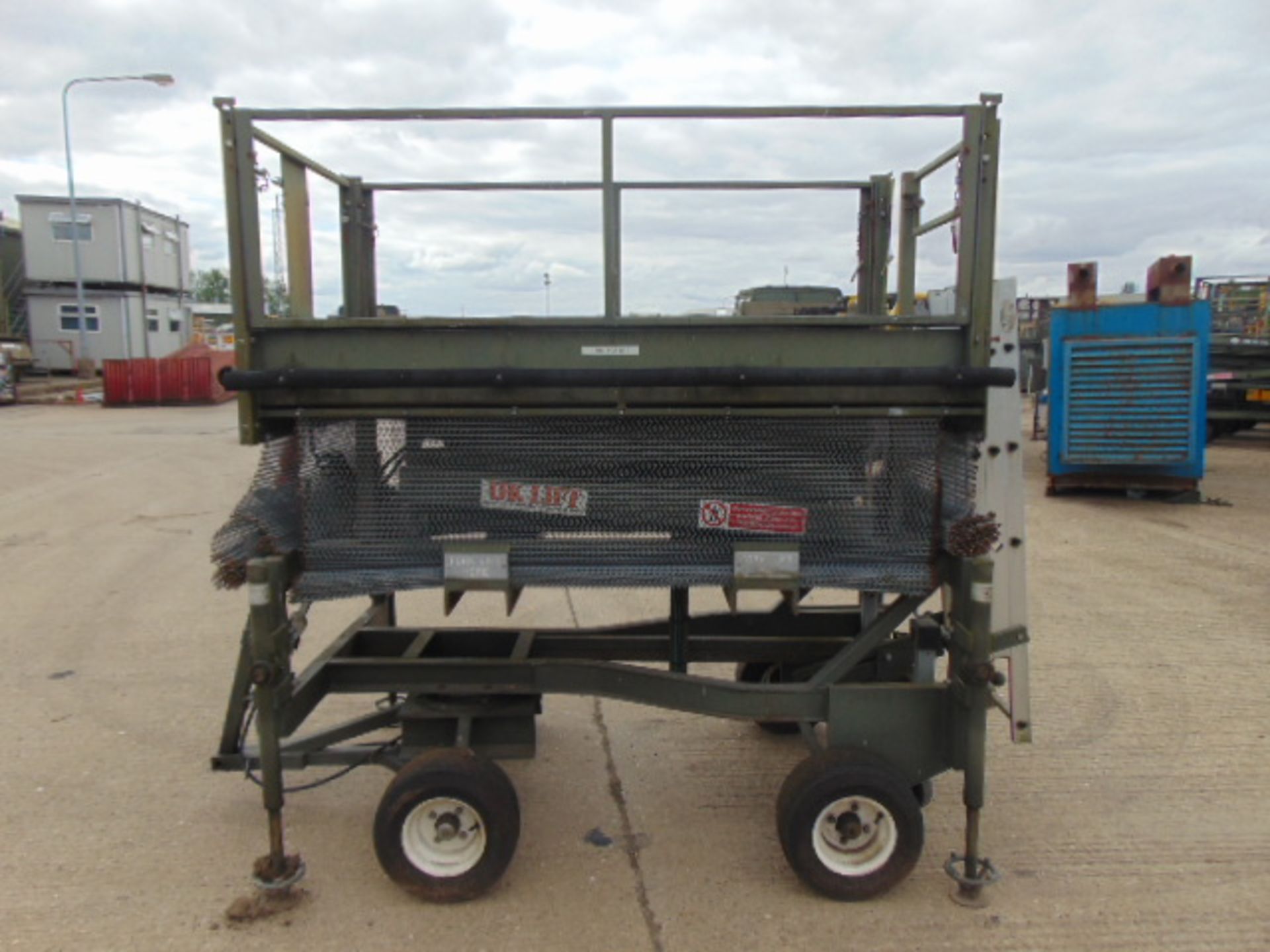 UK Lift 4m Mobile Hydraulic Work Platform - Image 4 of 11