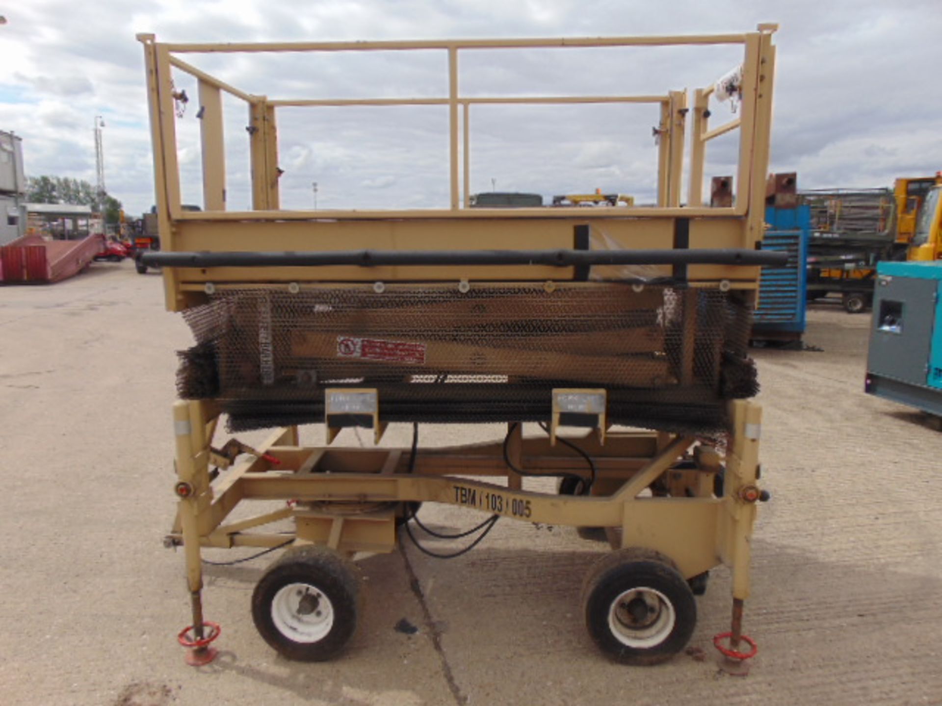 UK Lift 4m Mobile Hydraulic Work Platform - Image 4 of 12