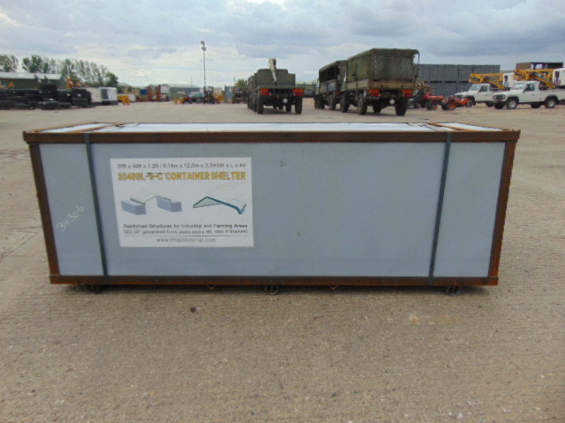 Unissued Container Work/Storage Shelter 30'W x 40'L x 7.2' H P/No 3040GL-9-C - Image 4 of 6