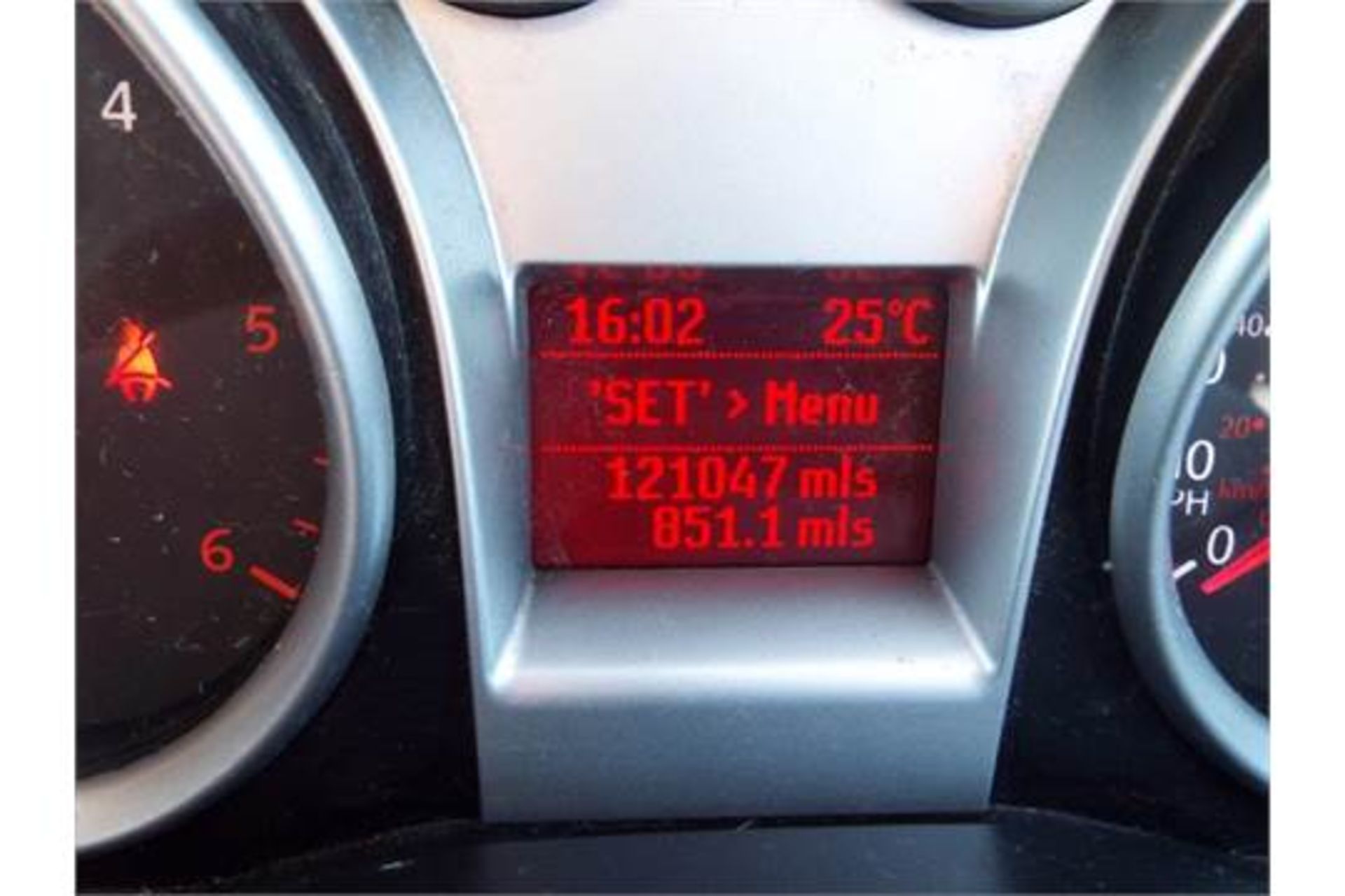 2009 Ford Focus Zetec 1.8 TD 115 Estate - Image 9 of 19