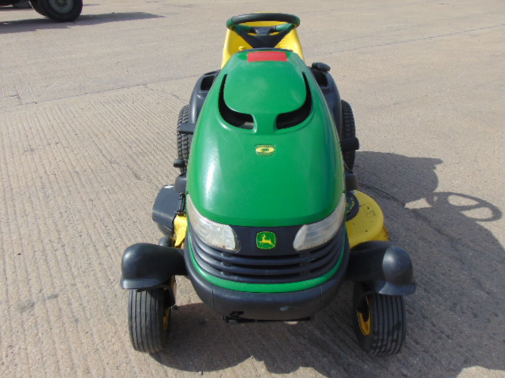 John Deere SST16 Spin Steer Ride On Mower - Bild 2 aus 17