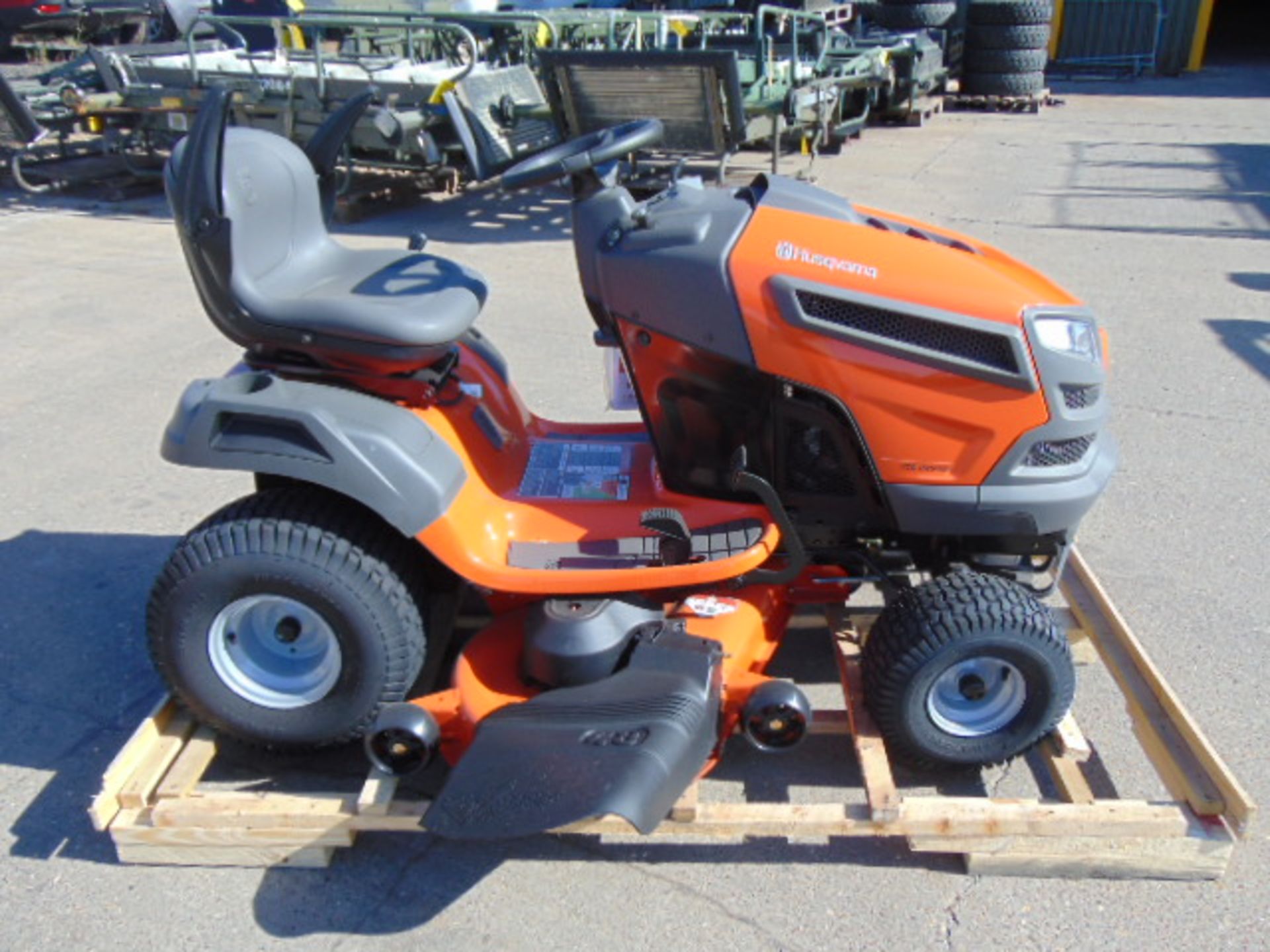 Unissued Husqvarna YTA24V48 24-HP V-twin Automatic 46-in Ride On Lawn Tractor - Image 5 of 24