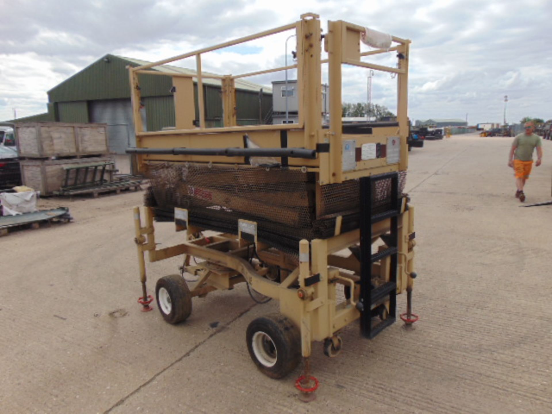 UK Lift 4m Mobile Hydraulic Work Platform