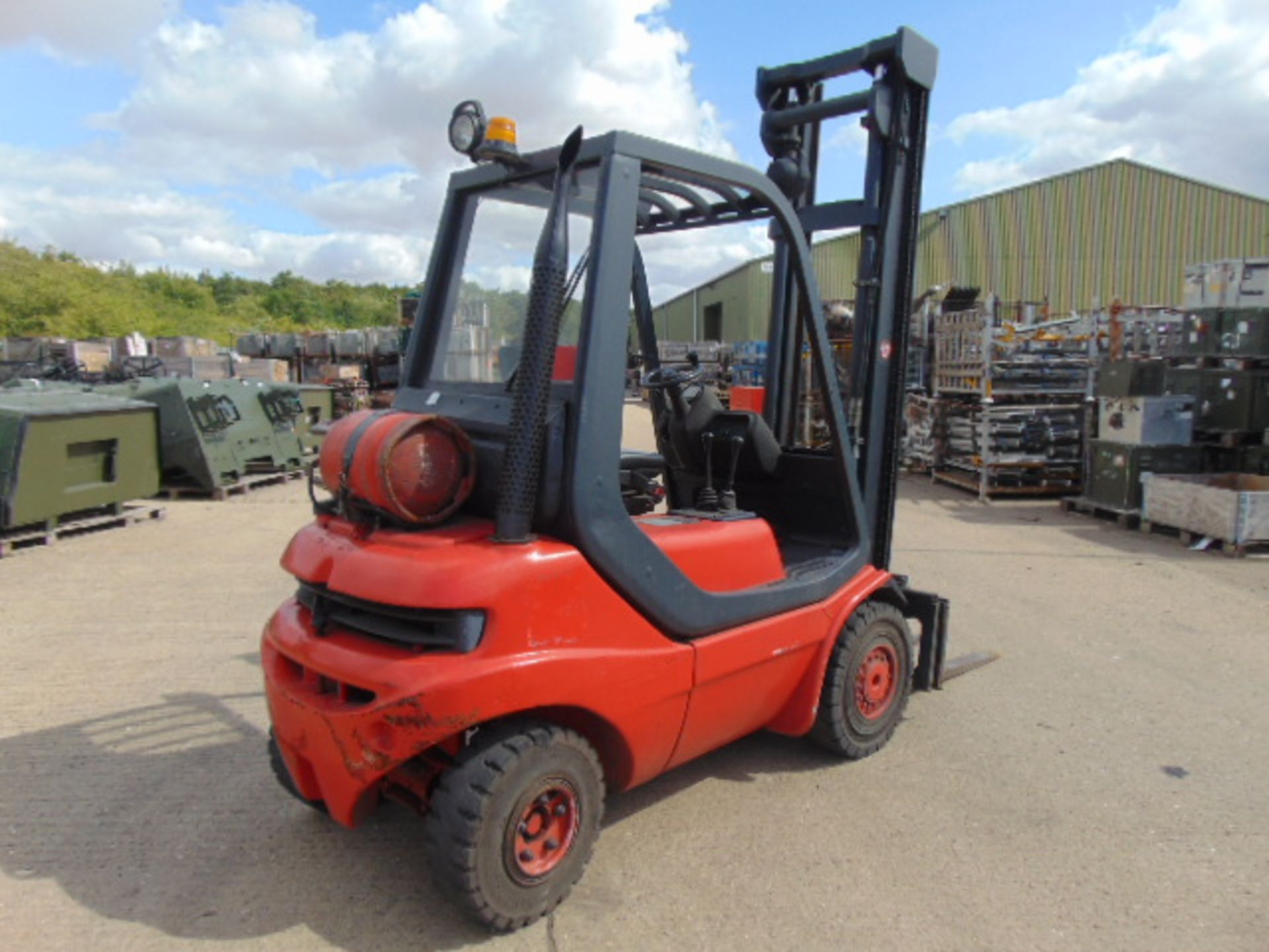 Linde H20T Counter Balance Gas Forklift - Image 10 of 18