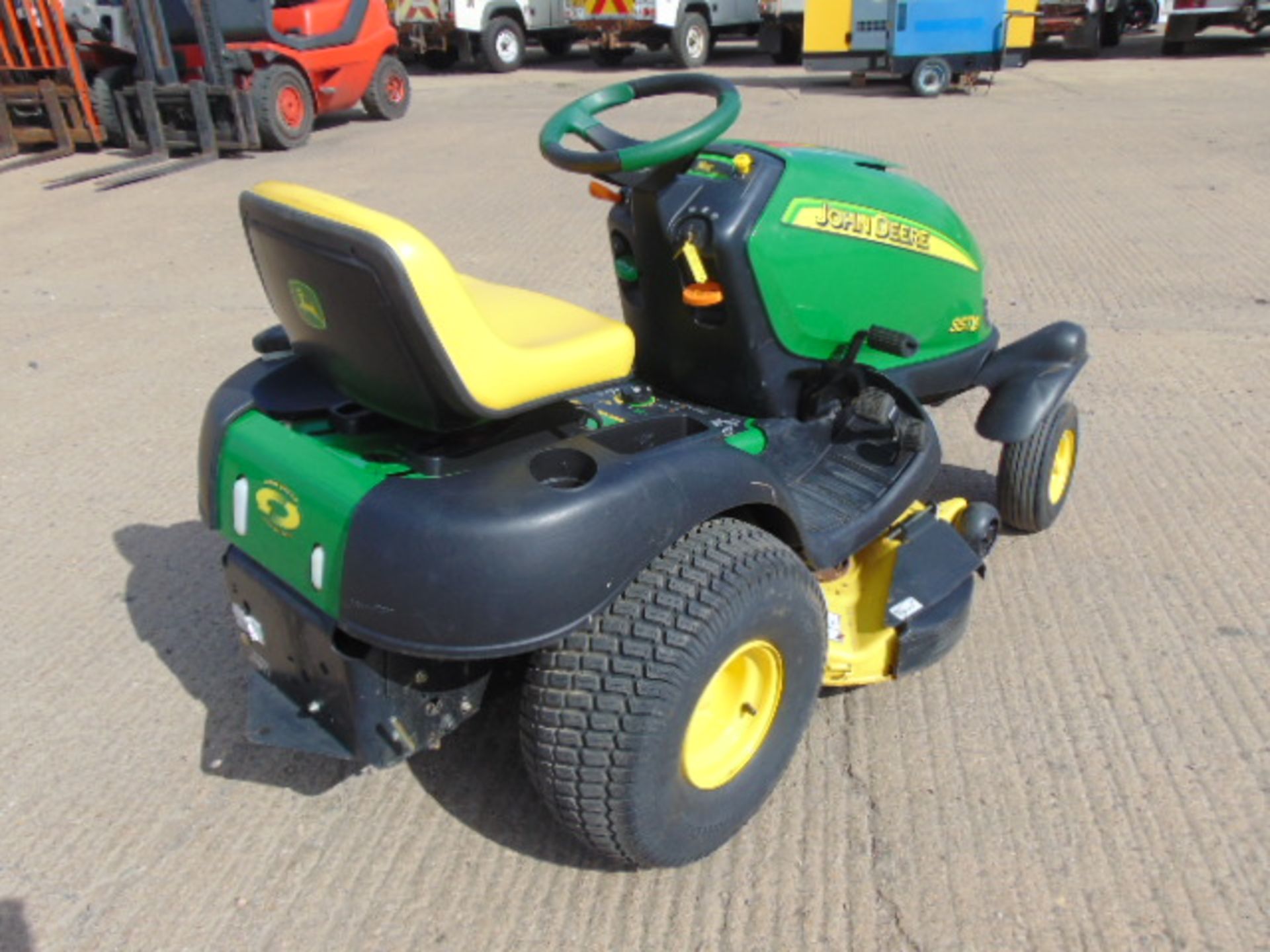 John Deere SST16 Spin Steer Ride On Mower - Bild 6 aus 17