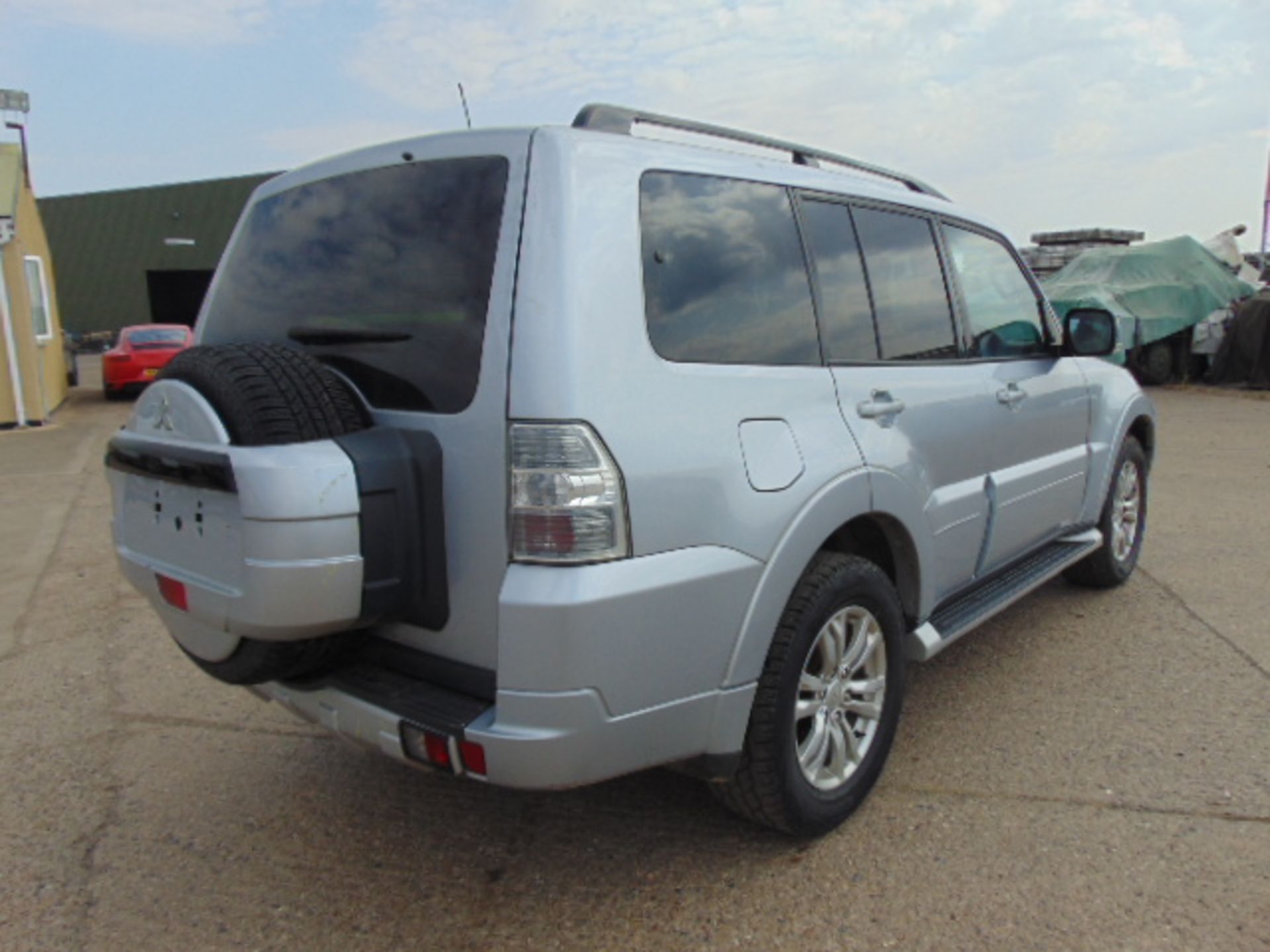 Mitsubishi Shogun GLX Equippe 3.2 DI-D 4x4 - Image 6 of 17