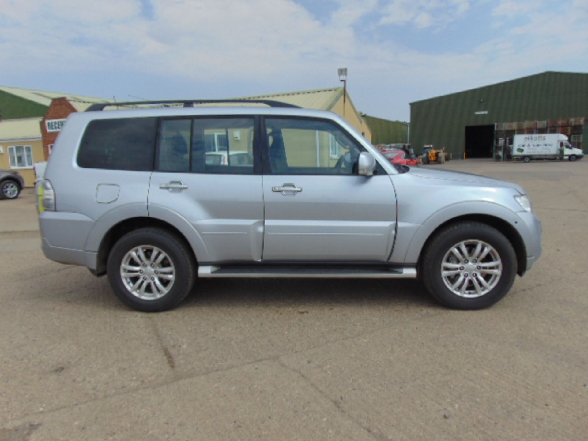 Mitsubishi Shogun GLX Equippe 3.2 DI-D 4x4 - Image 4 of 19