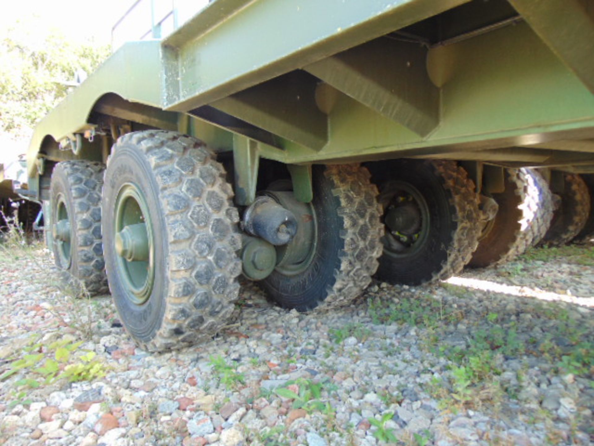 Broshuis B.V. 2APAS-72 Twin Axle Improved Mobility Off Road Trailer - Image 6 of 10