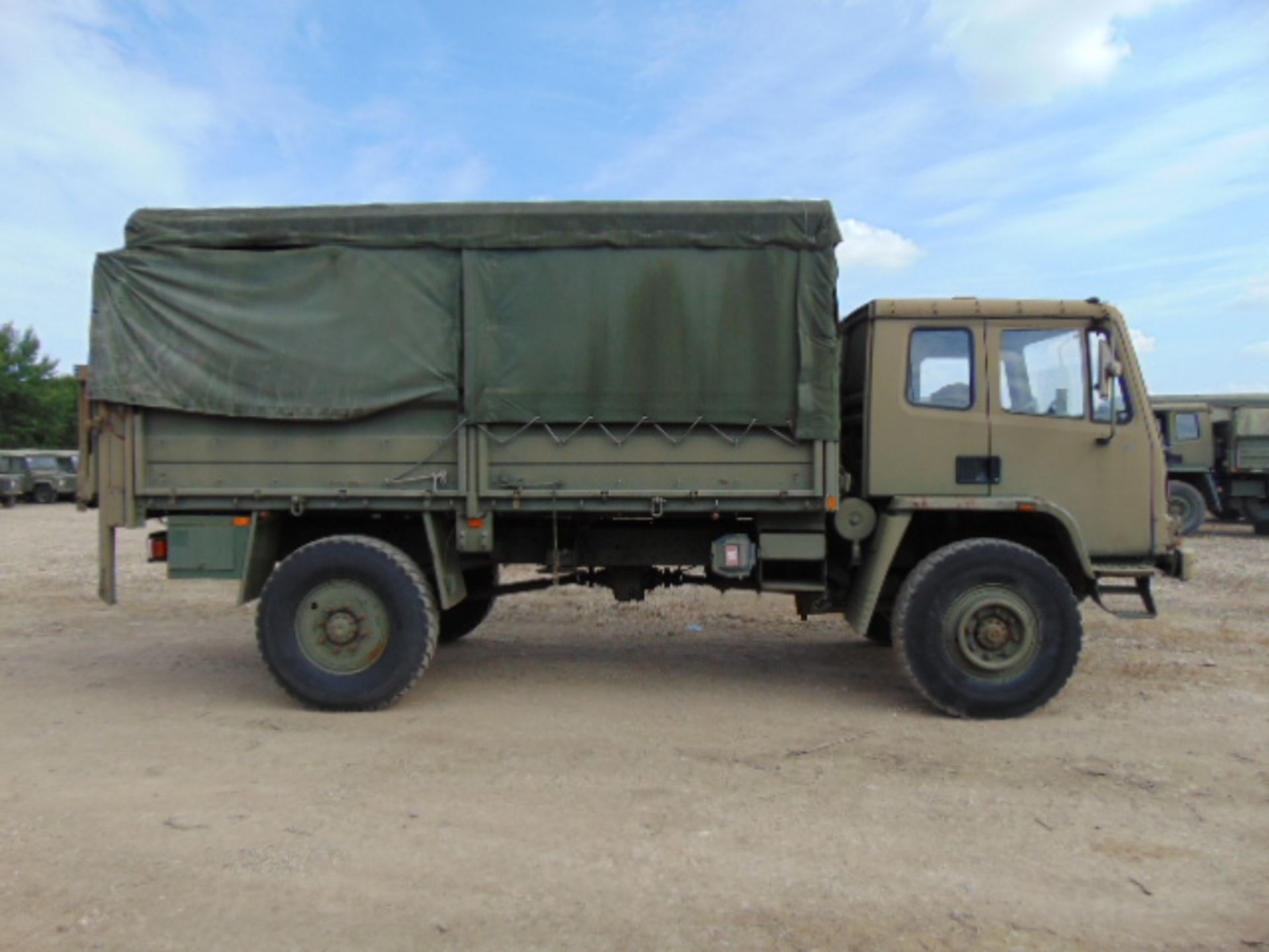 Left Hand Drive Leyland Daf 45/150 4 x 4 with Ratcliff 1000Kg Tail Lift - Image 5 of 15