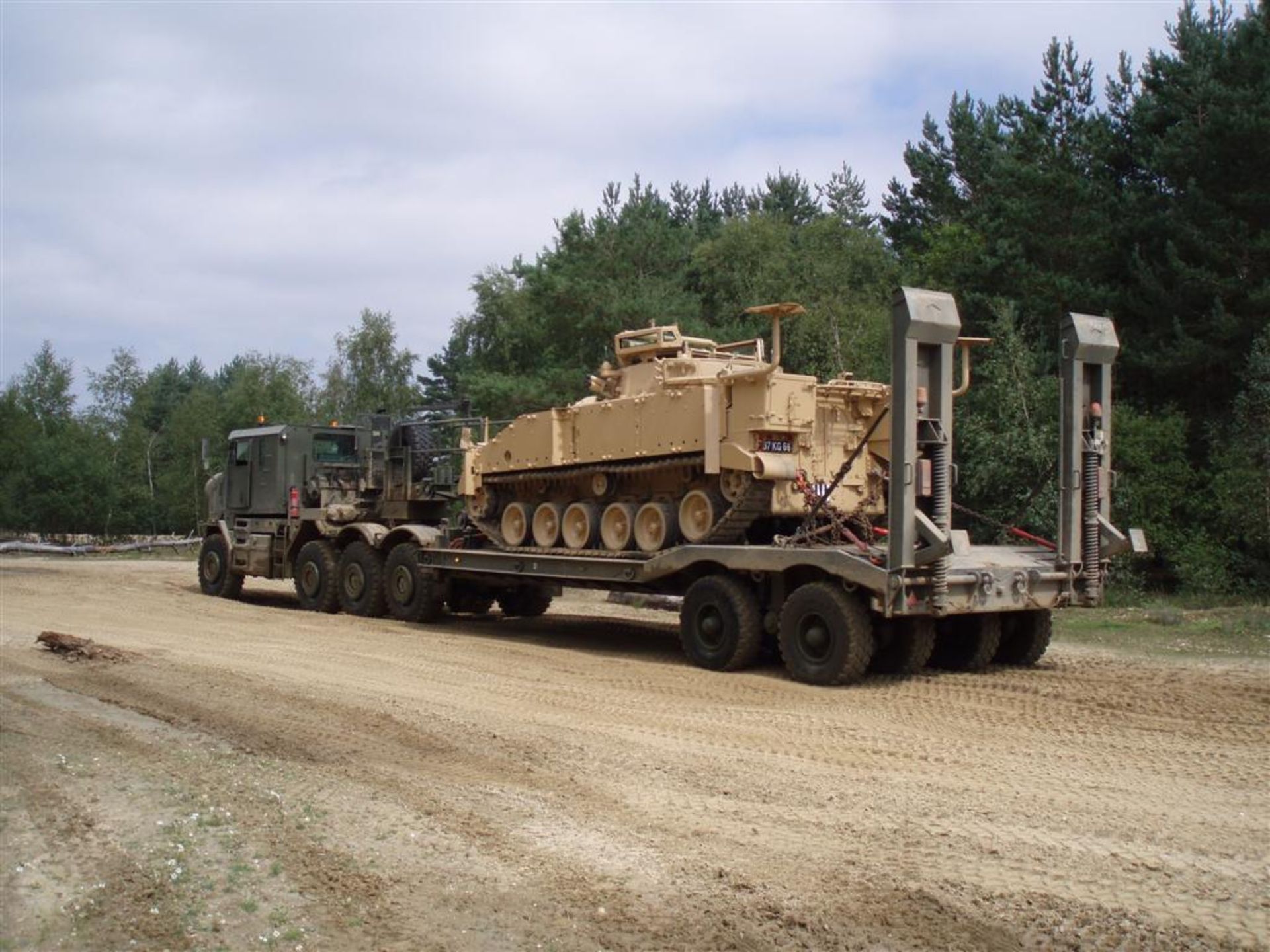 Broshuis B.V. 2APAS-72 Twin Axle Improved Mobility Off Road Trailer - Image 6 of 9