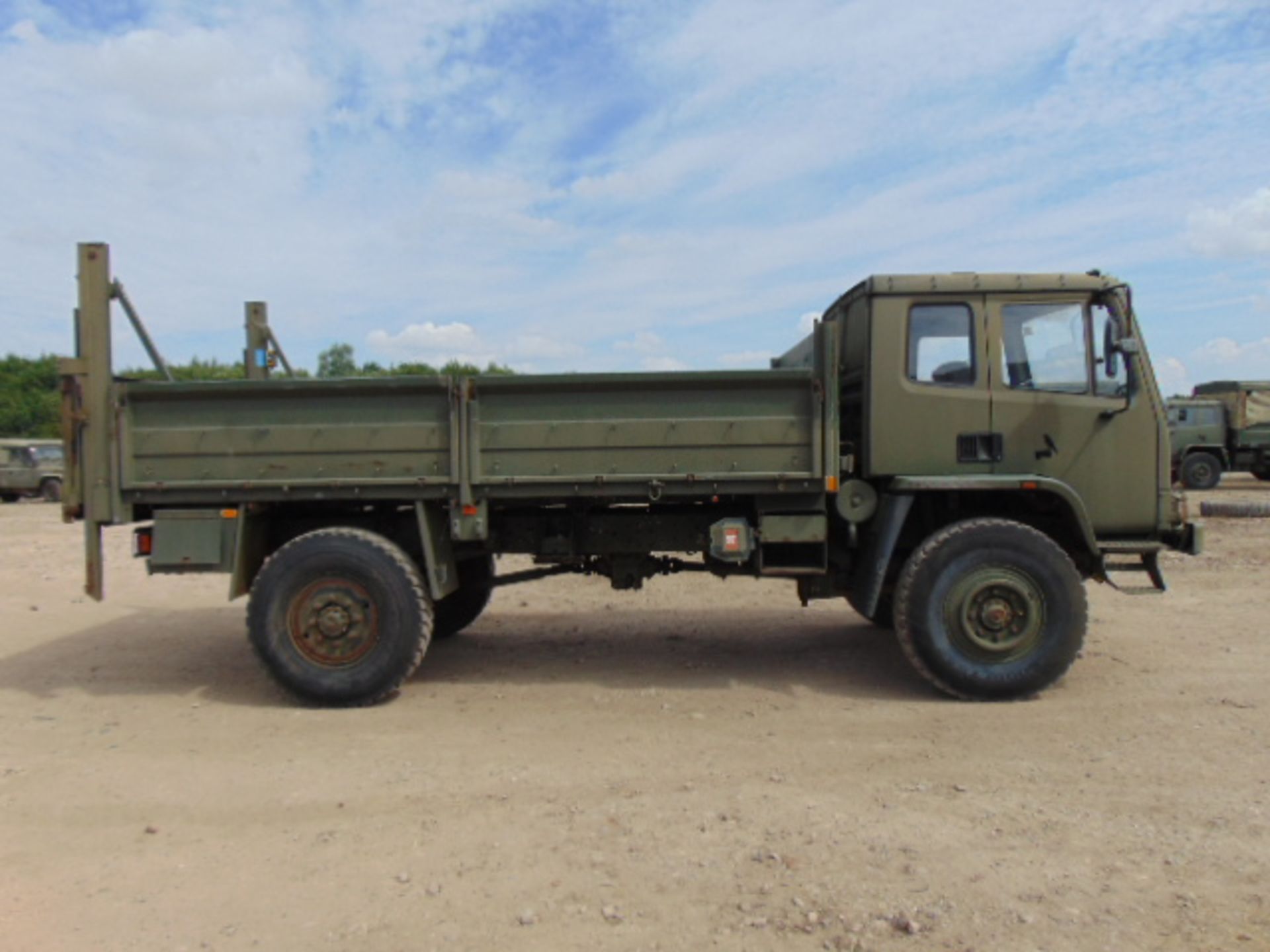 Left Hand Drive Leyland Daf 45/150 4 x 4 with Ratcliff 1000Kg Tail Lift - Image 5 of 15