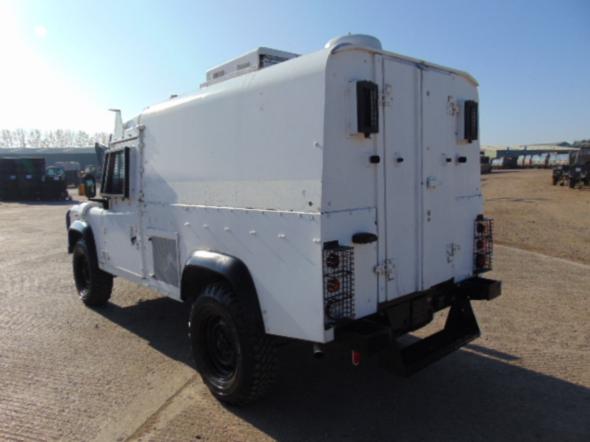 Land Rover 110 300TDi Snatch-2A - Image 8 of 24