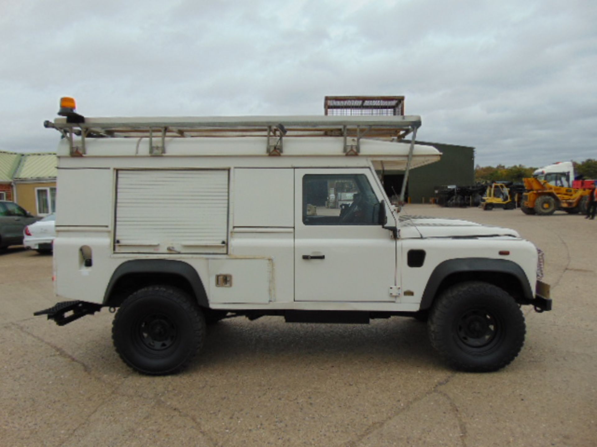 Land Rover Defender 110 Puma Hardtop 4x4 Special Utility (Mobile Workshop) complete with Winch - Image 5 of 23