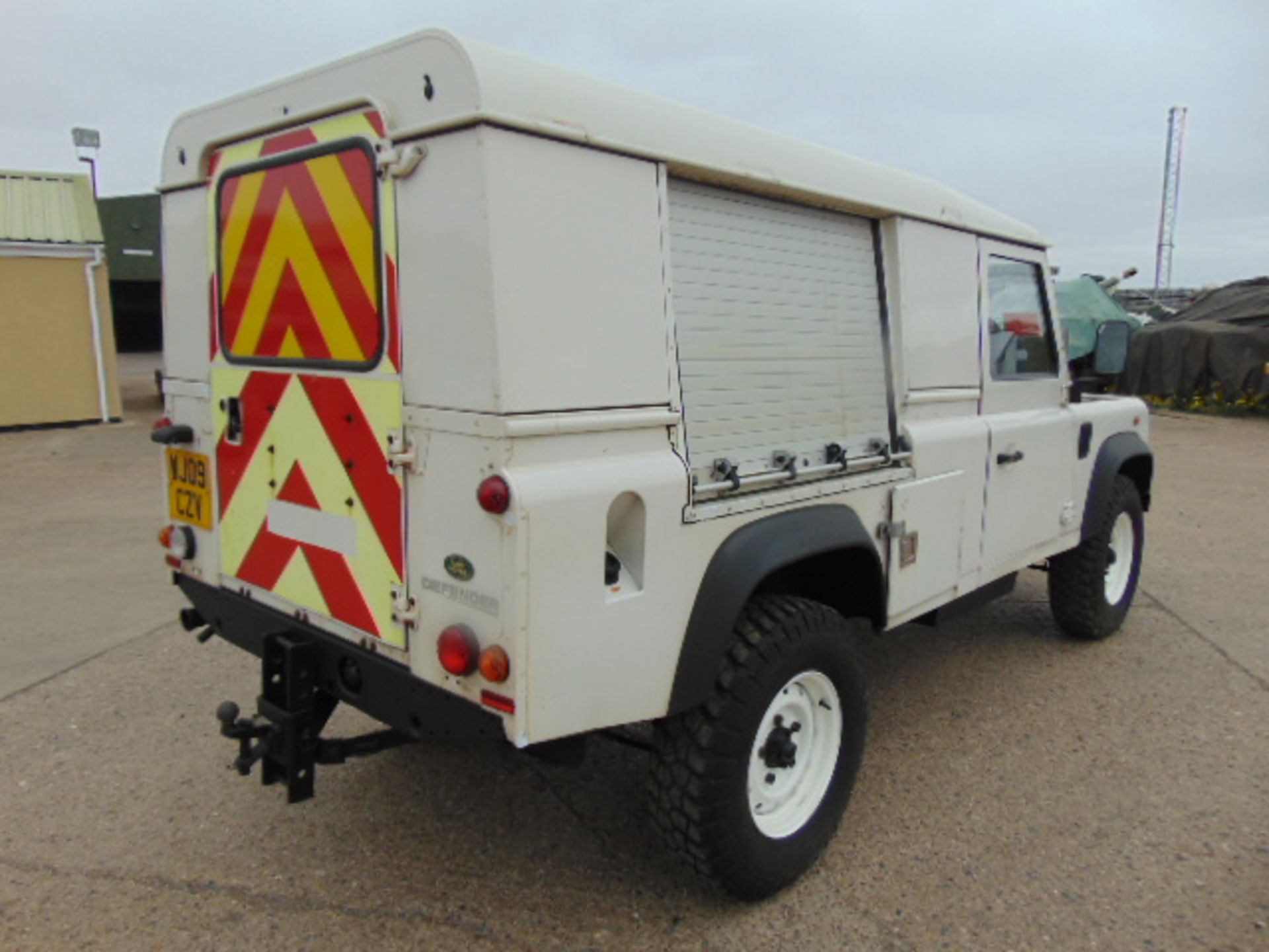 Land Rover Defender 110 Puma Hardtop 4x4 Special Utility (Mobile Workshop) complete with Winch - Image 6 of 23