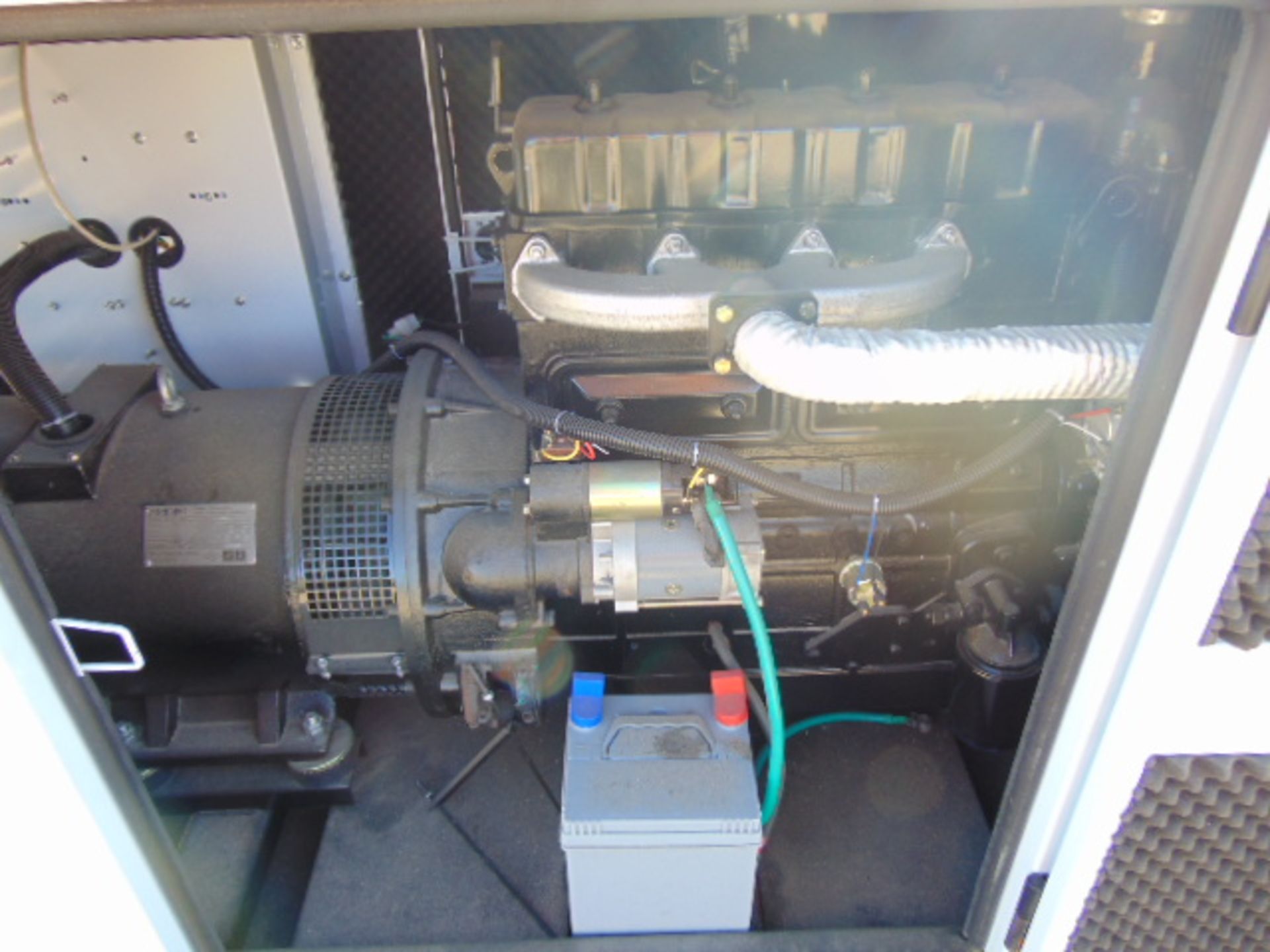 UNISSUED WITH TEST HOURS ONLY 100 KVA 3 Phase Diesel Generator Set - Image 11 of 16