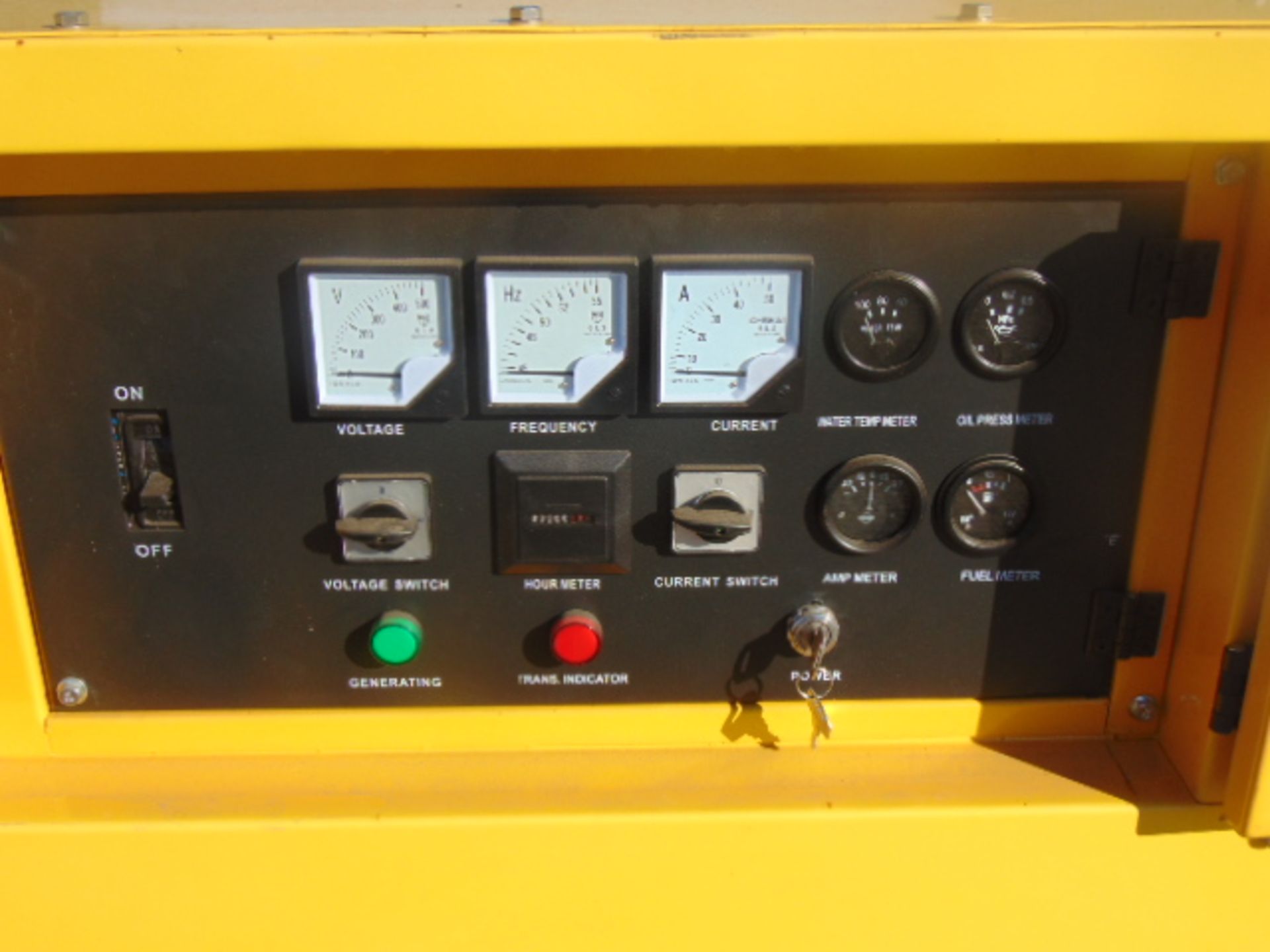 UNISSUED WITH TEST HOURS ONLY 25 KVA 3 Phase Silent Diesel Generator Set - Bild 14 aus 15