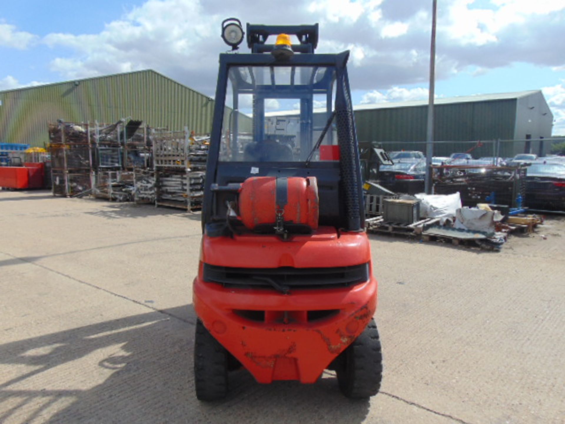 Linde H20T Counter Balance Gas Forklift - Image 11 of 18