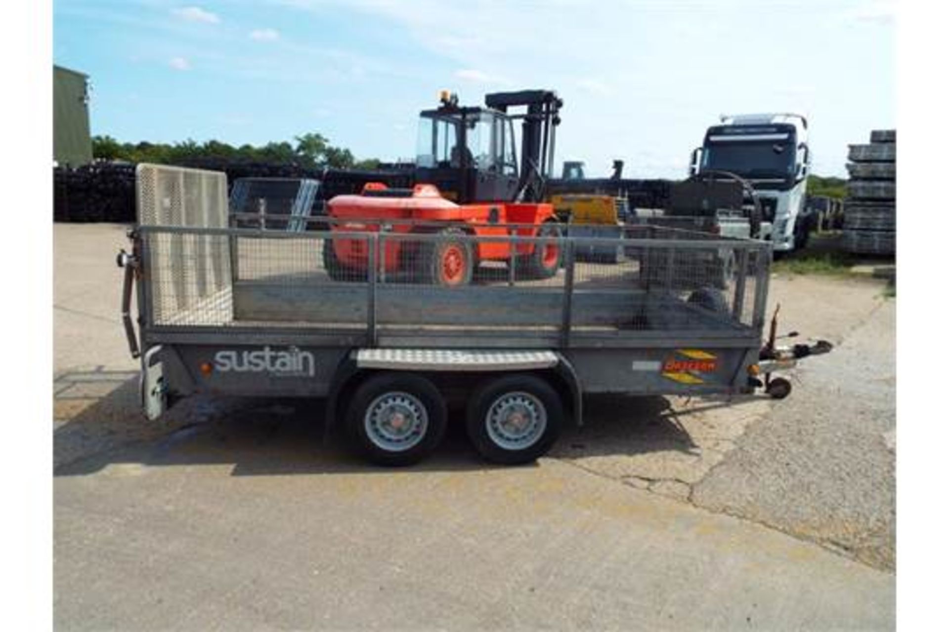 Bateson 1300Kg Twin Axle Trailer with Rear Ramp and Cage Sides - Image 5 of 21
