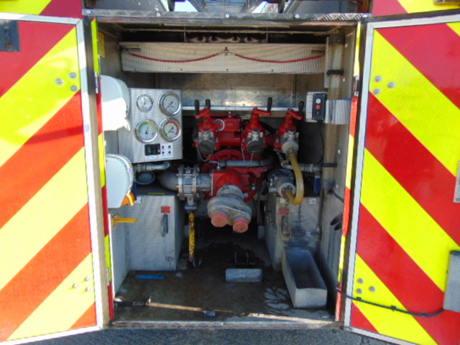 Scania 94D 260 / Emergency One Fire Engine - Image 15 of 28