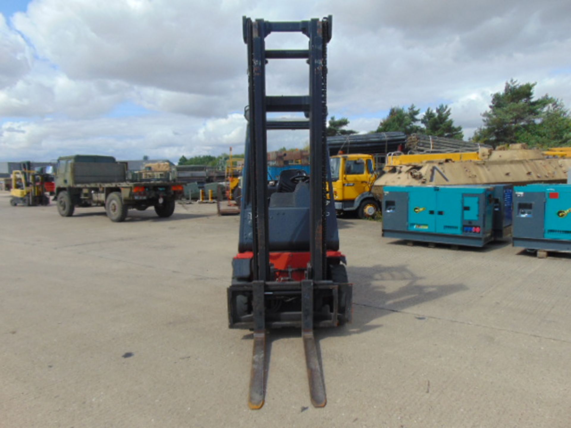 Linde H20T Counter Balance Gas Forklift - Image 6 of 18