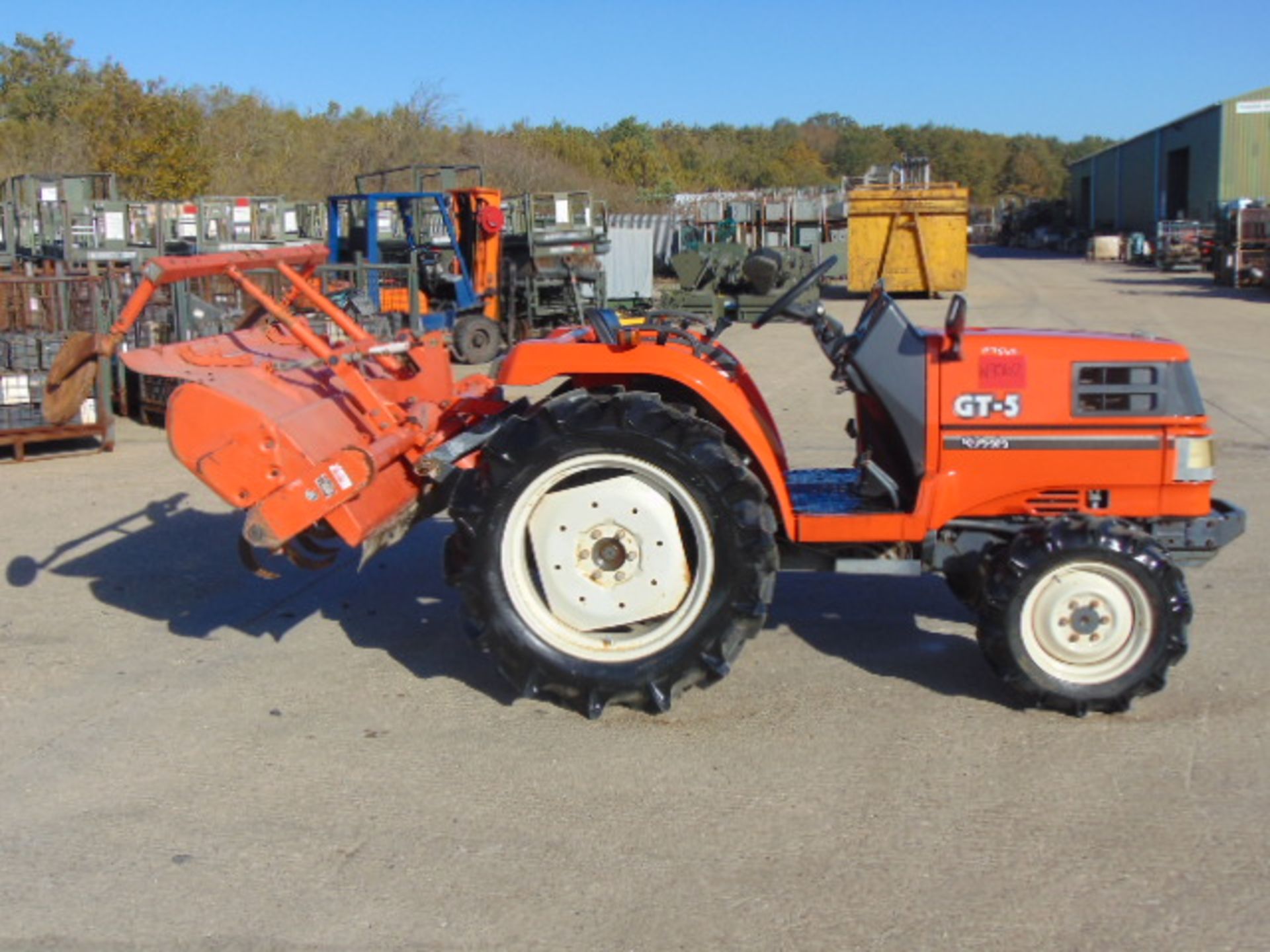 Kubota GT5 4WD Compact Tractor - Bild 5 aus 17