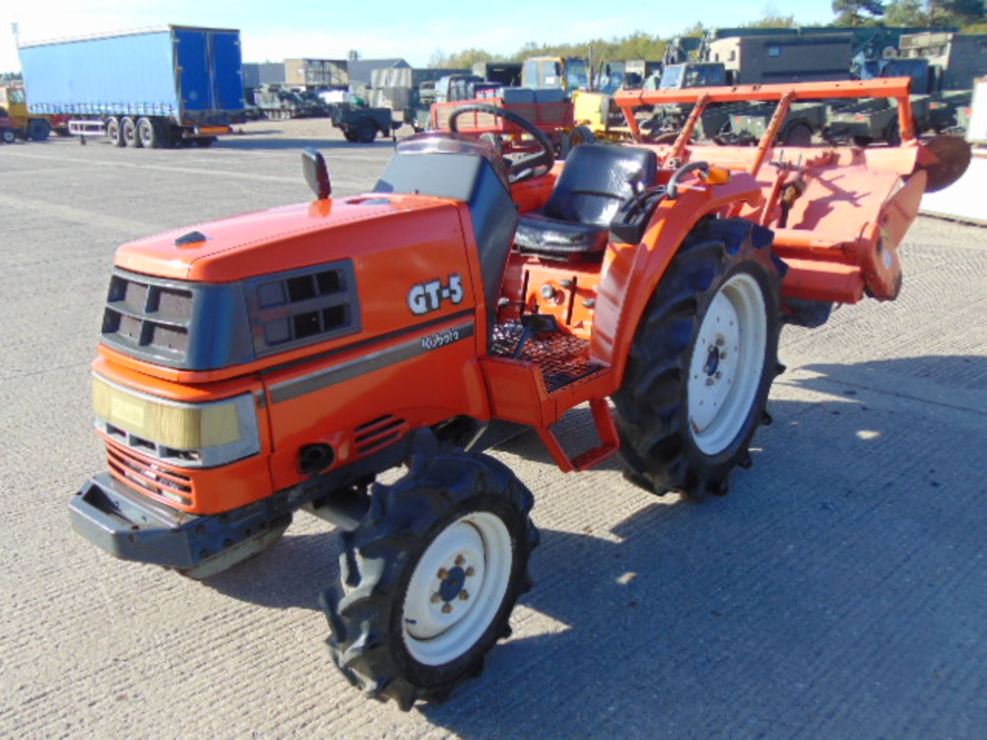 Kubota GT5 4WD Compact Tractor - Bild 3 aus 17