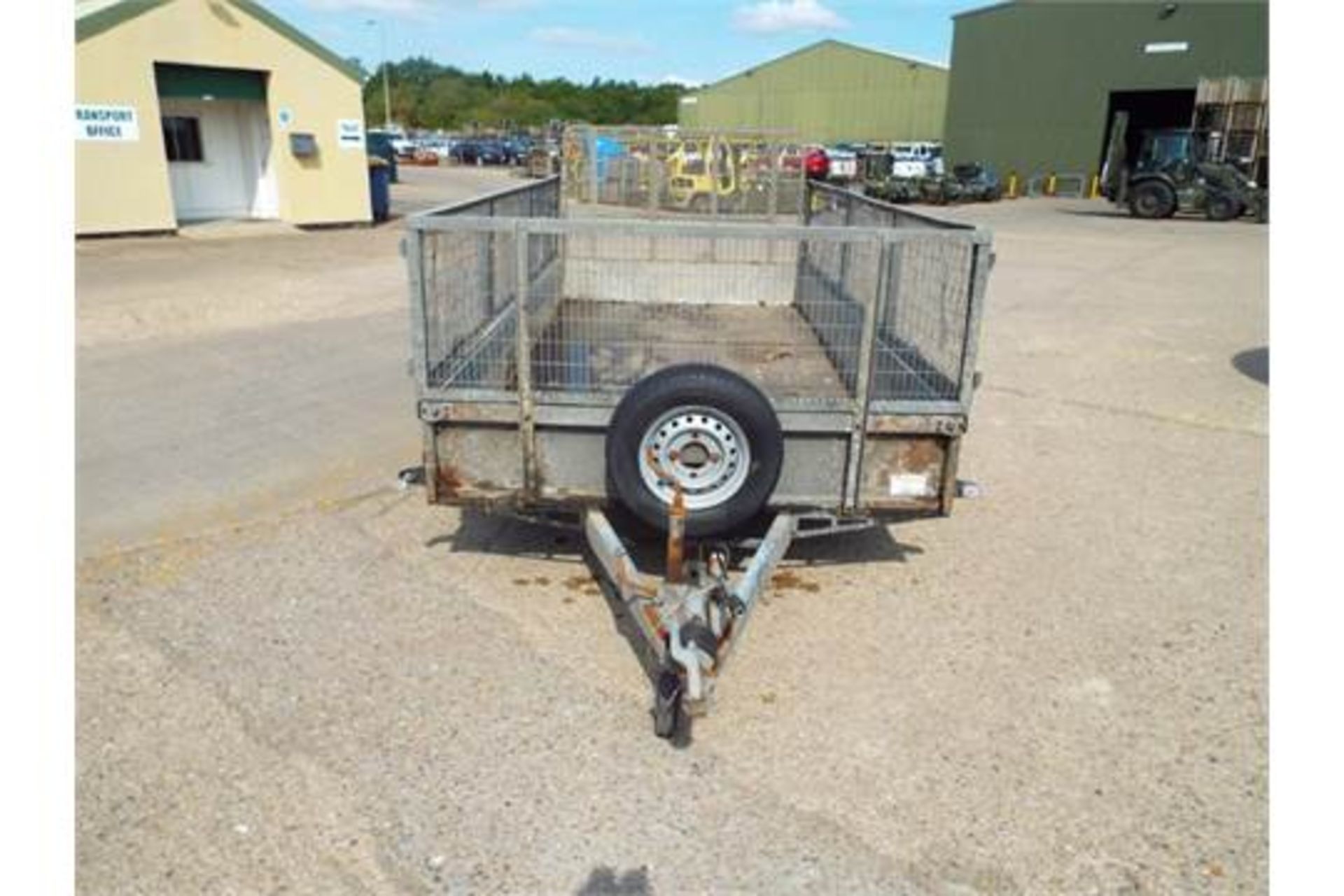Bateson 1300Kg Twin Axle Trailer with Rear Ramp and Cage Sides - Image 2 of 21