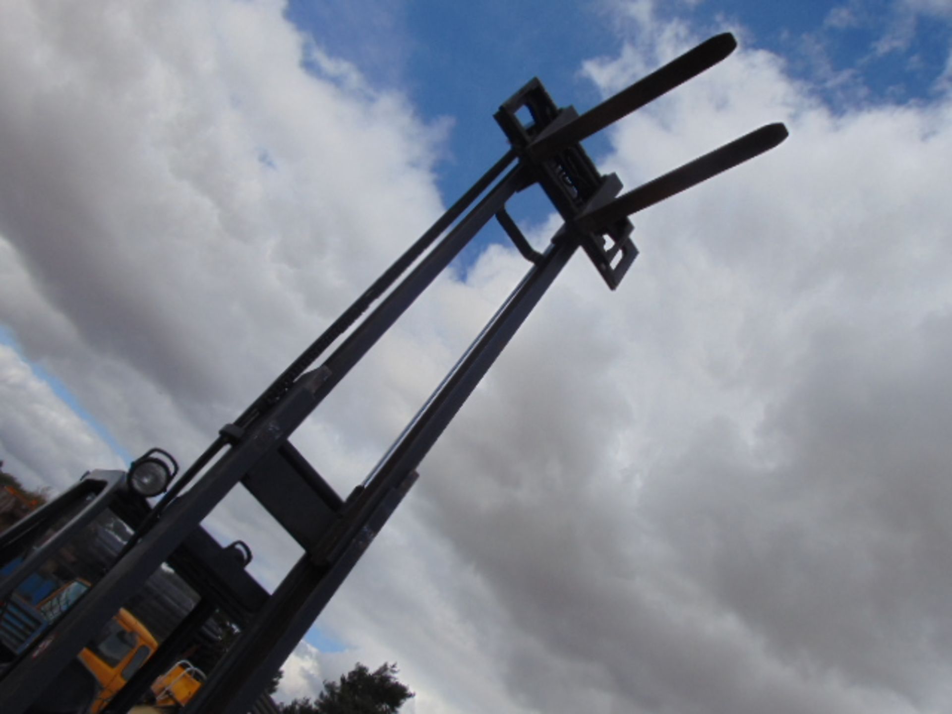 Linde H20T Counter Balance Gas Forklift - Image 4 of 18