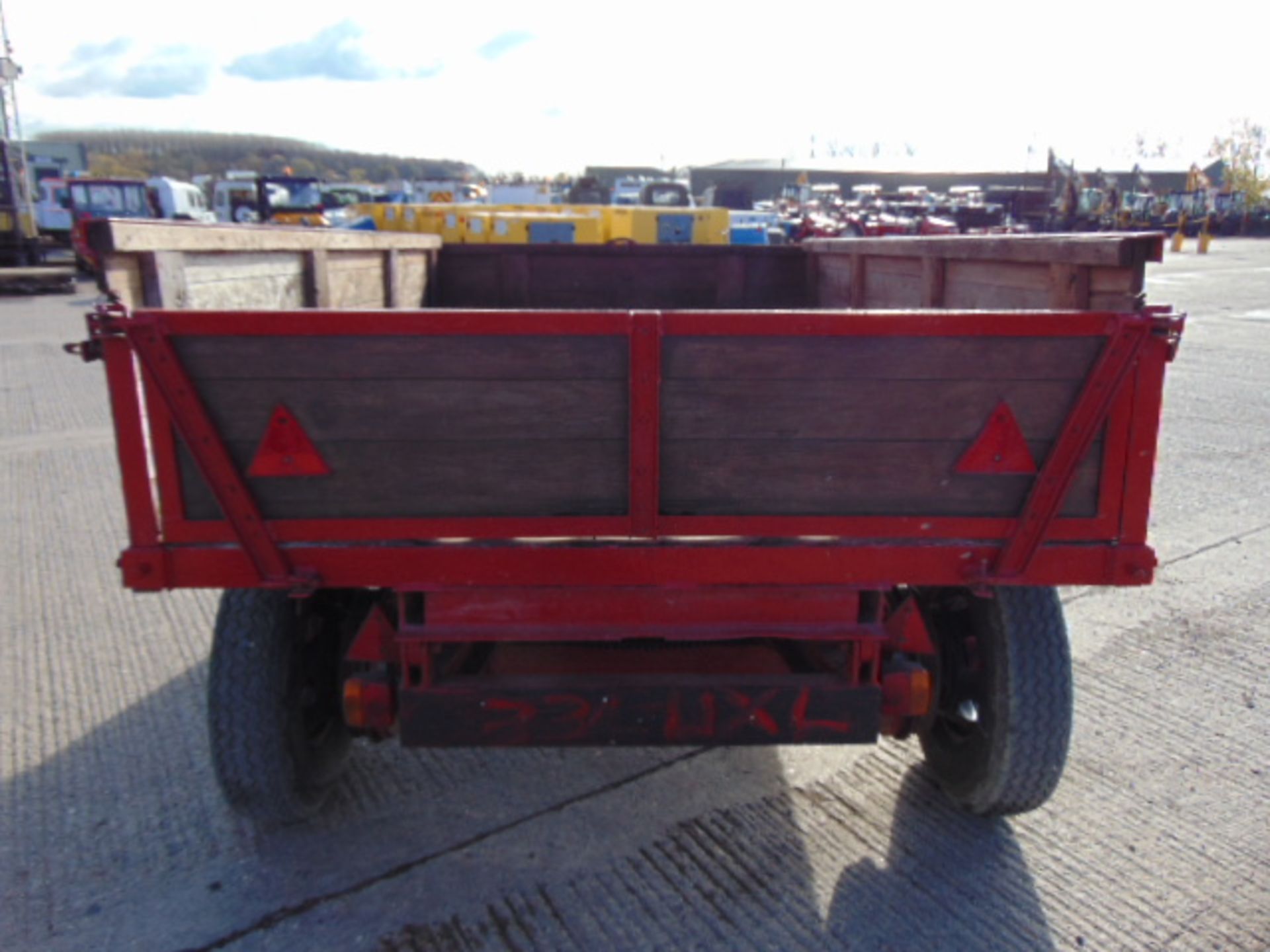 L Townend & Sons Single Axle Hydraulic Tipping Dropside Trailer - Image 7 of 16