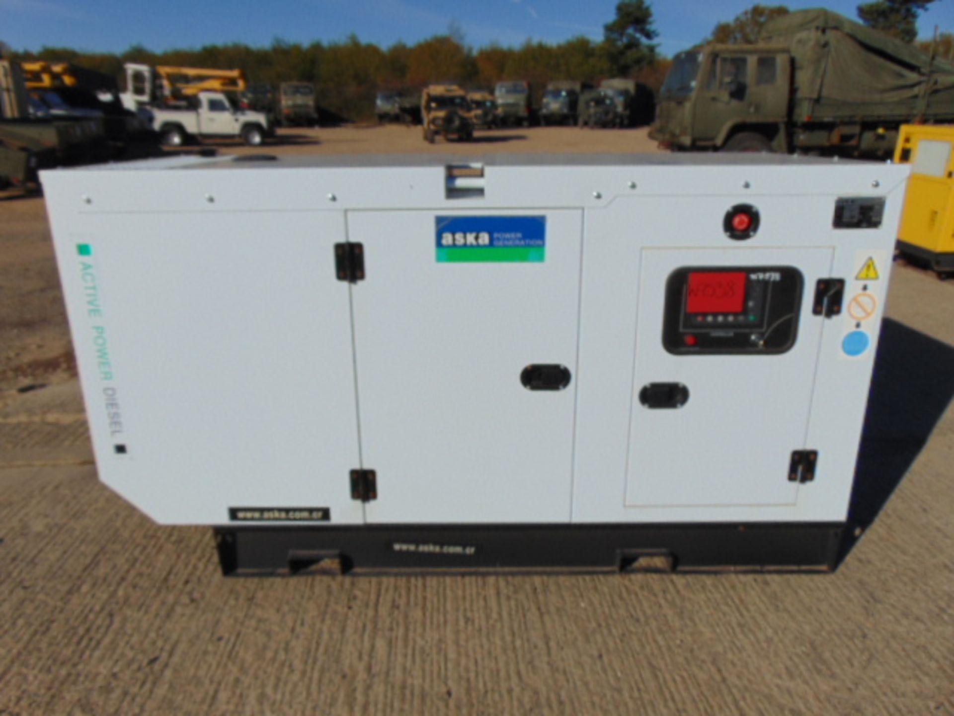 UNISSUED WITH TEST HOURS ONLY 100 KVA 3 Phase Diesel Generator Set