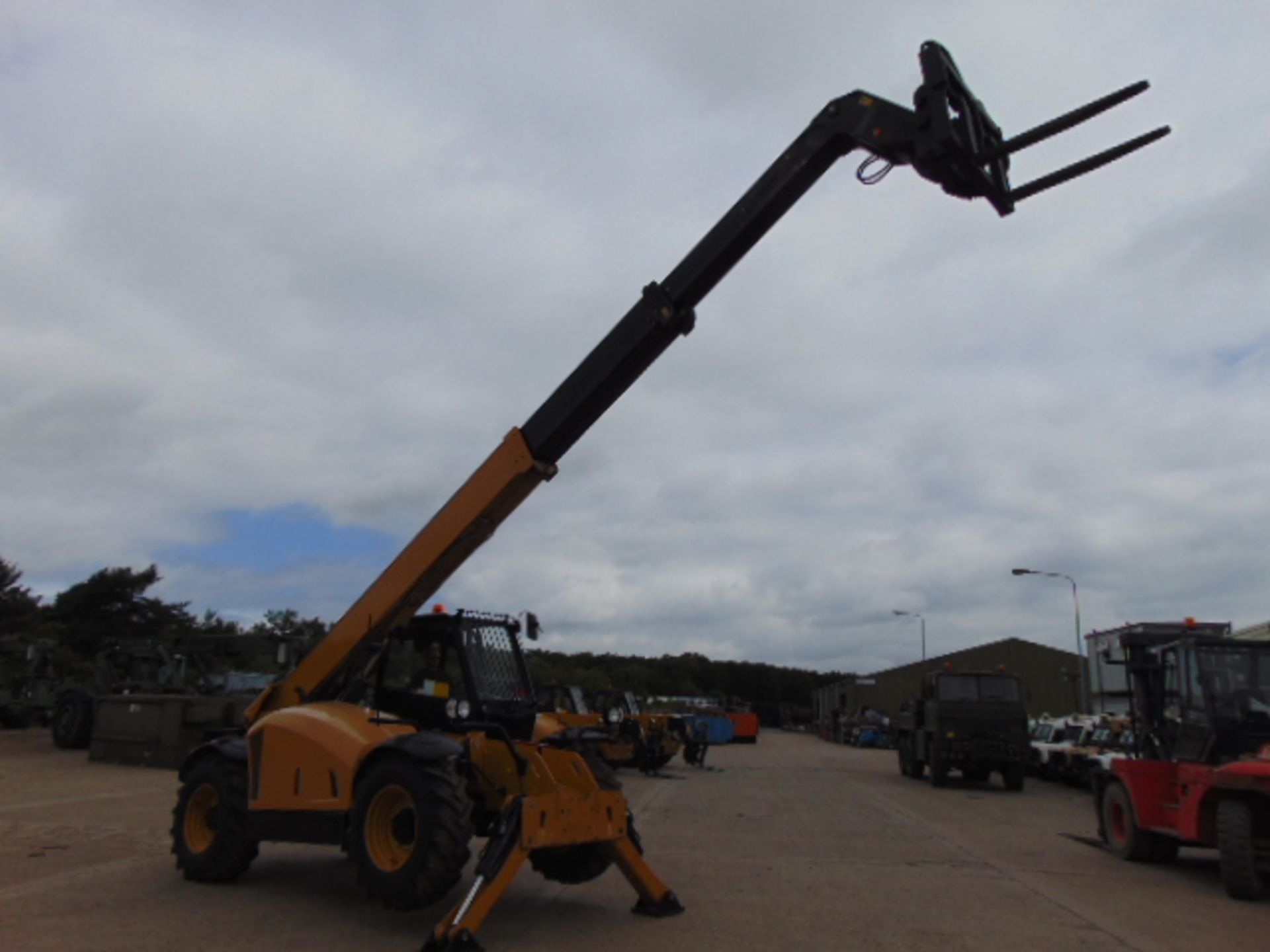 2014 Caterpillar TH414C GC 3.6 ton Telehandler - Bild 3 aus 23