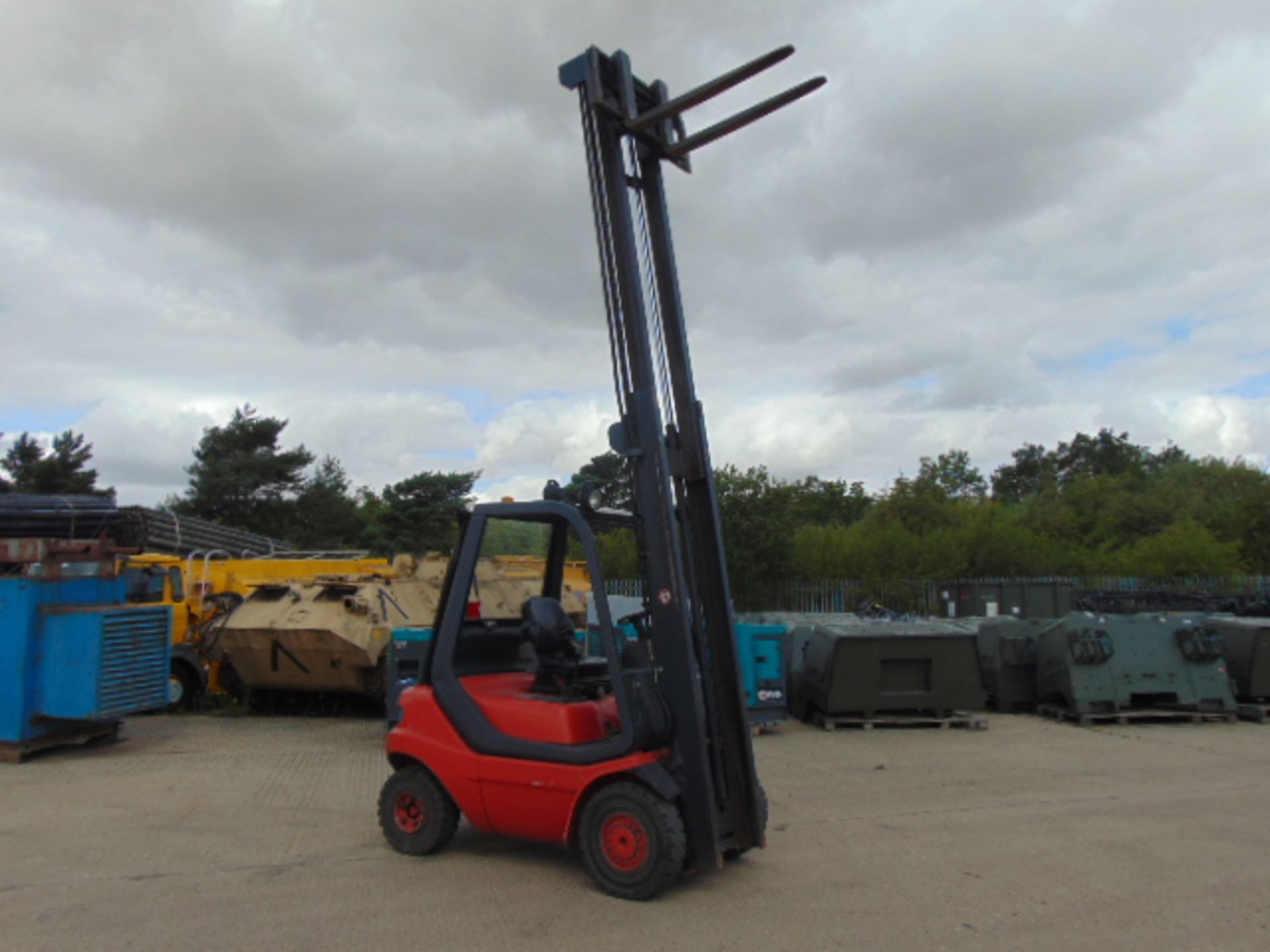 Linde H20T Counter Balance Gas Forklift - Image 3 of 18