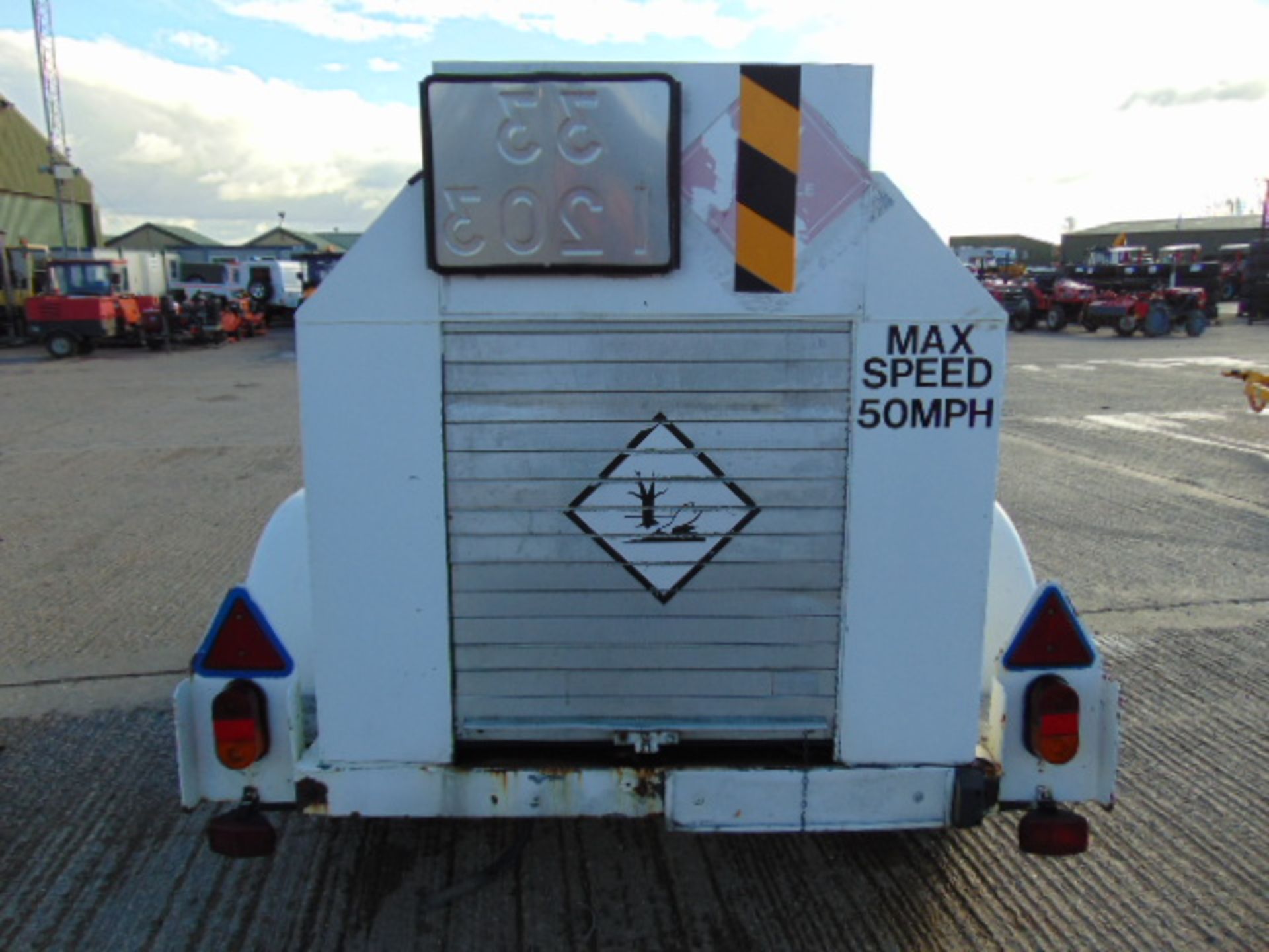 Thomson Carmichael Light Aircraft 975Ltr Avgas Fuel Bowser Trailer - Image 7 of 18