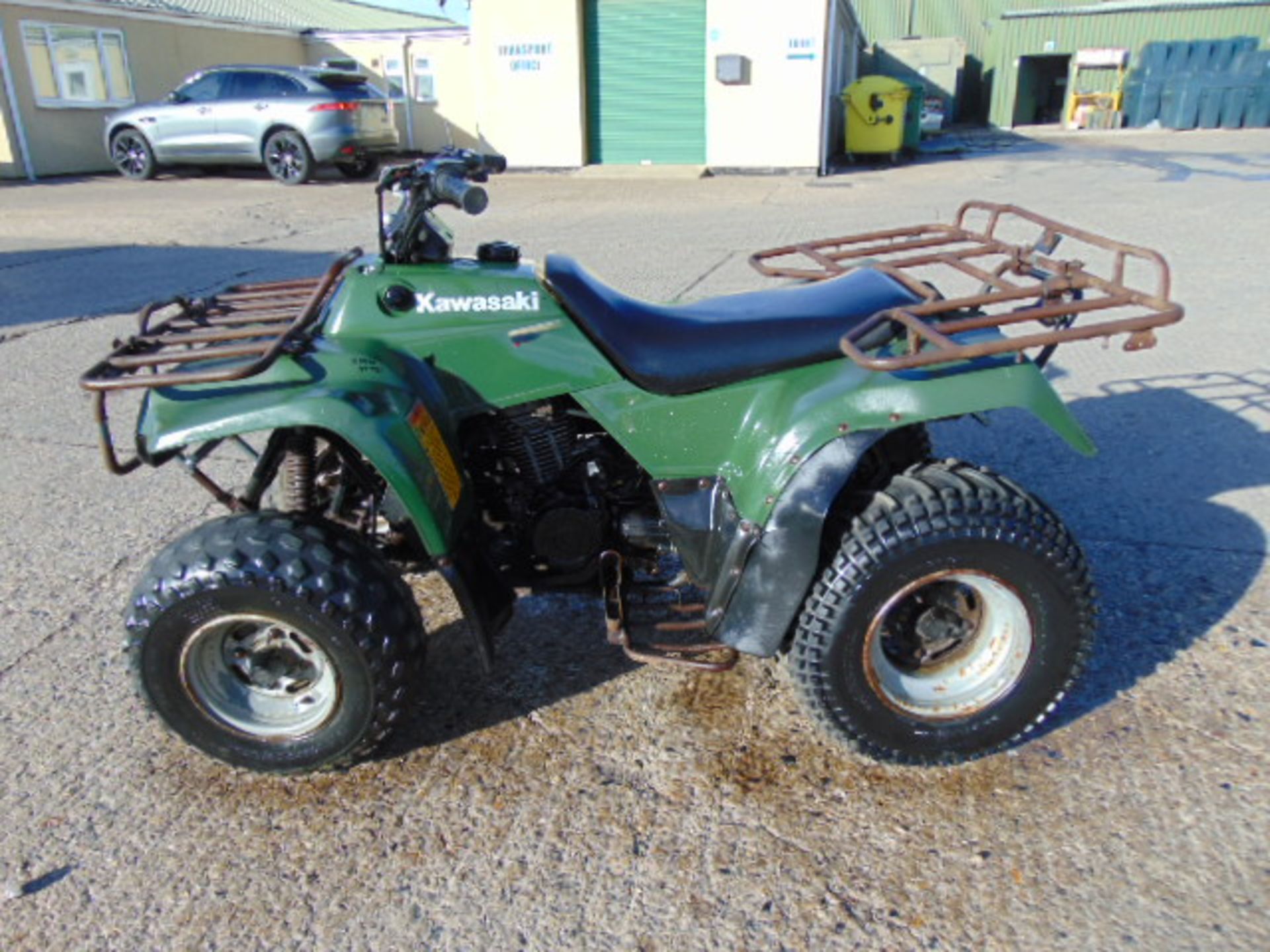 Kawasaki KLF220 2WD Petrol Quad Bike - Bild 3 aus 11