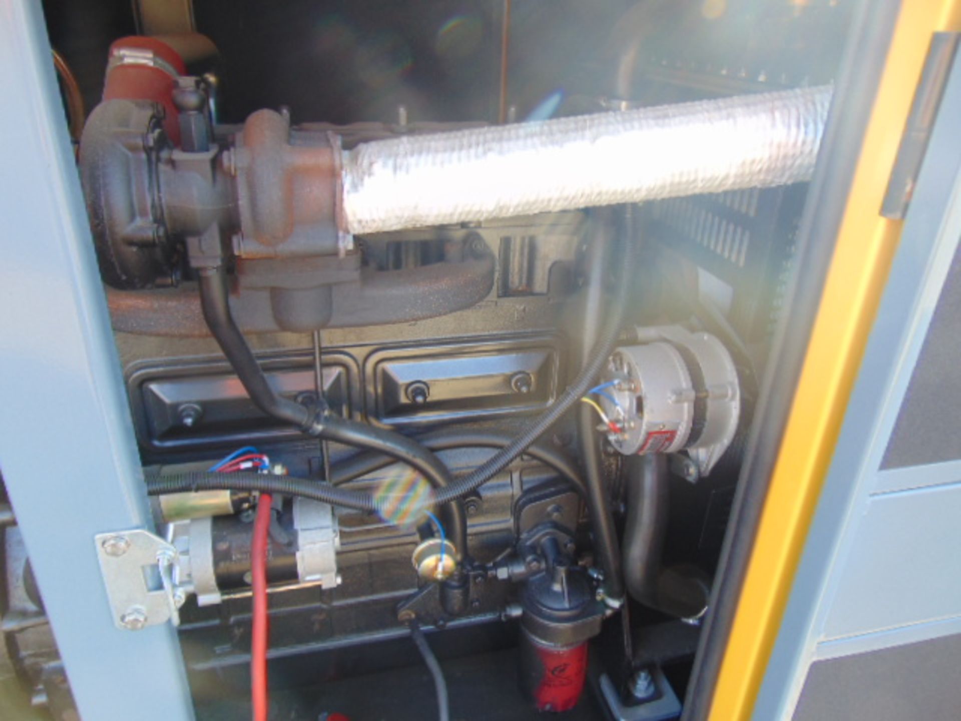 UNISSUED WITH TEST HOURS ONLY 70 KVA 3 Phase Silent Diesel Generator Set - Bild 10 aus 15