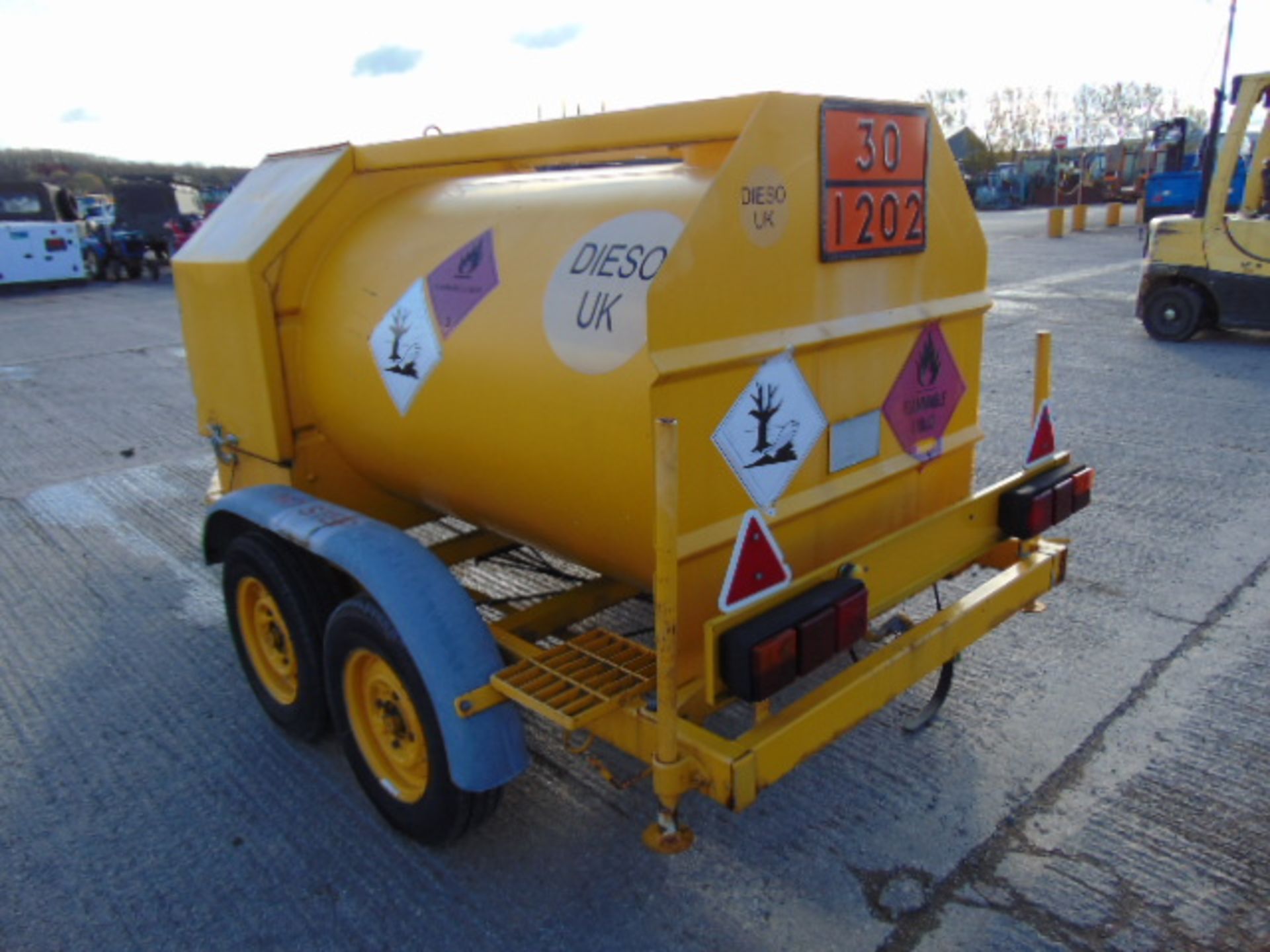 Thomson Carmichael Light Aircraft 950Ltr Fuel Bowser Trailer - Image 8 of 16