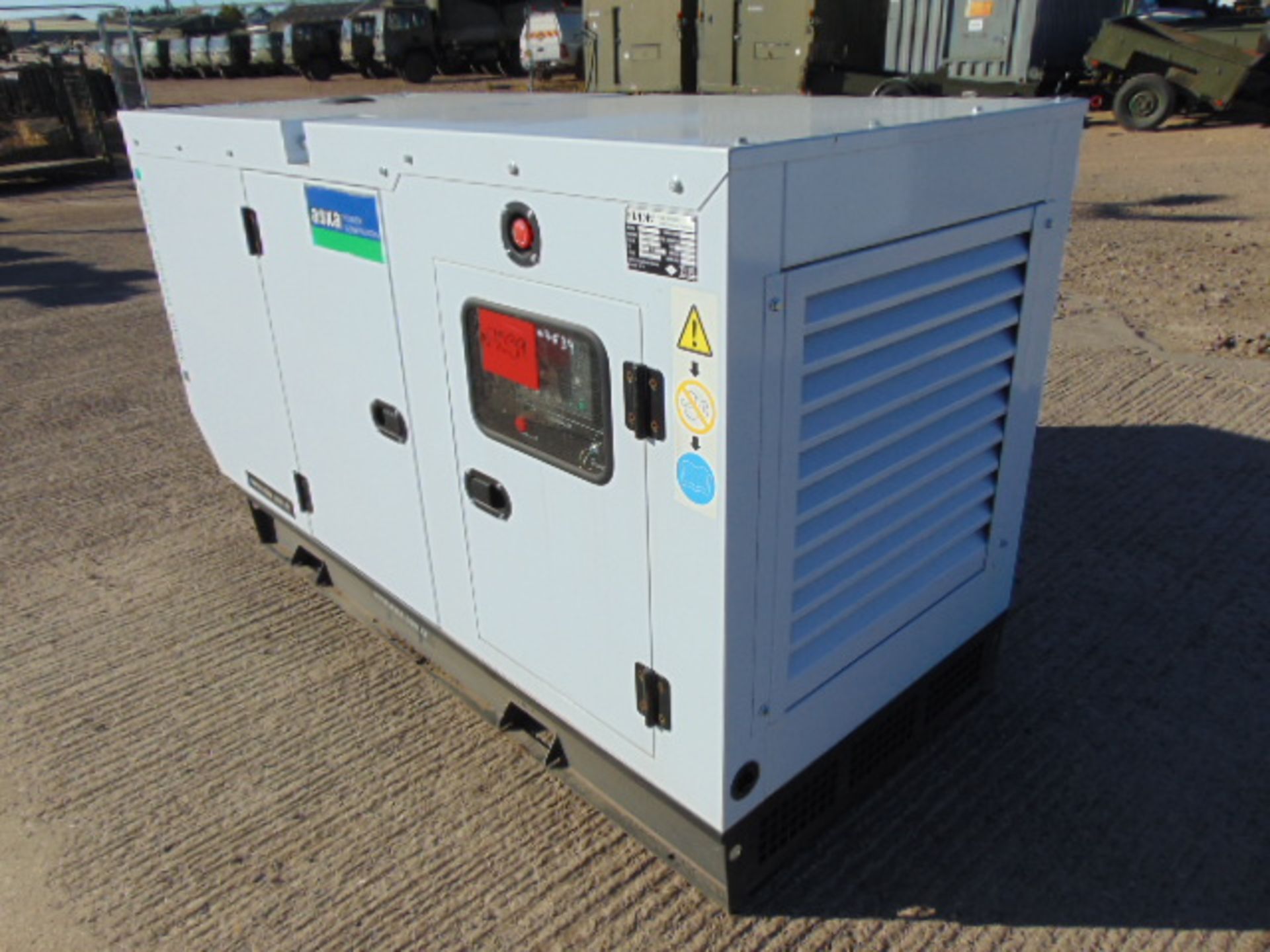 UNISSUED WITH TEST HOURS ONLY 100 KVA 3 Phase Diesel Generator Set - Bild 2 aus 18