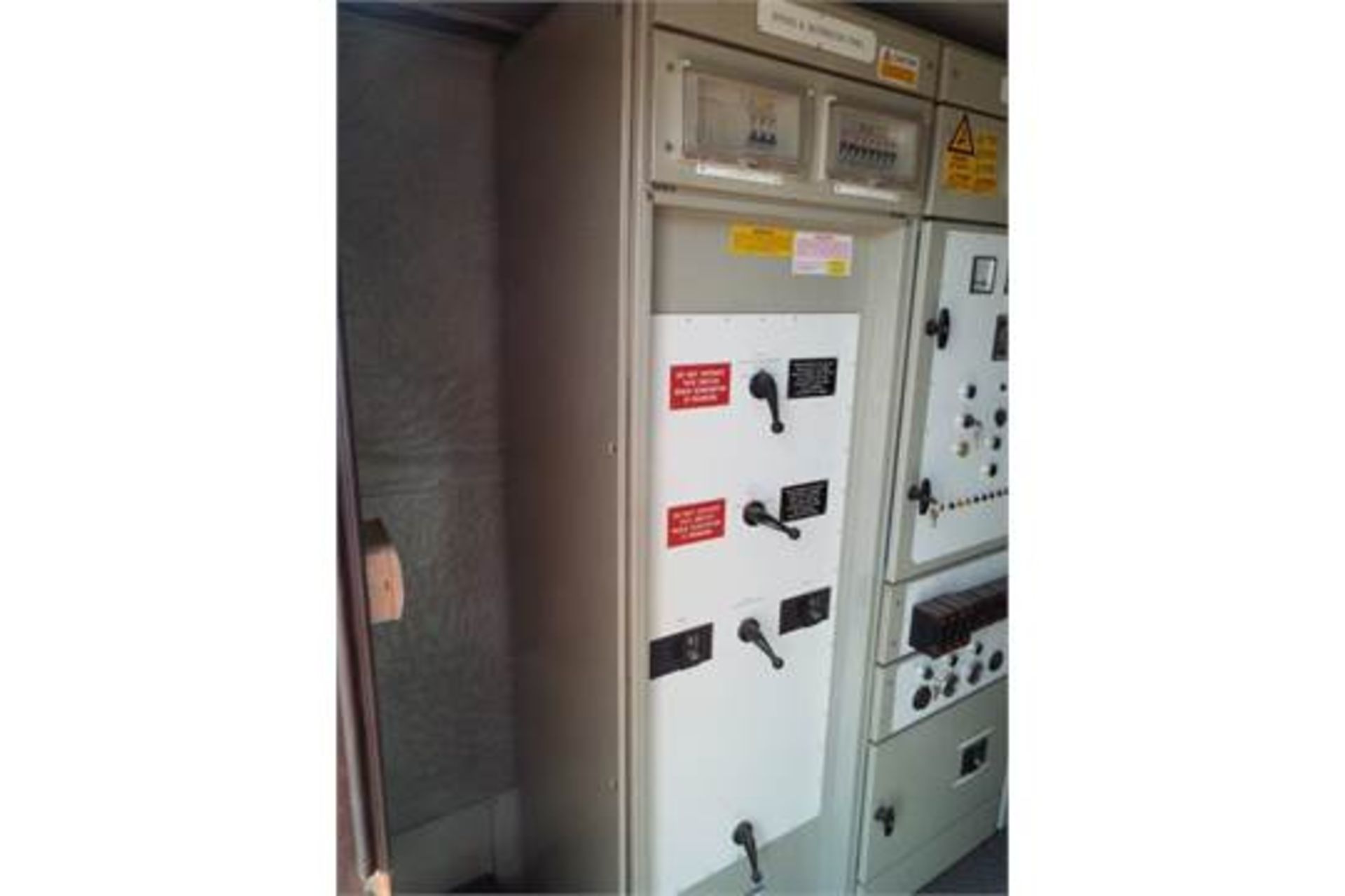 MAS 25 KVA Single Phase Containerised Cummins Diesel Generator C/W Compressor - Image 15 of 34