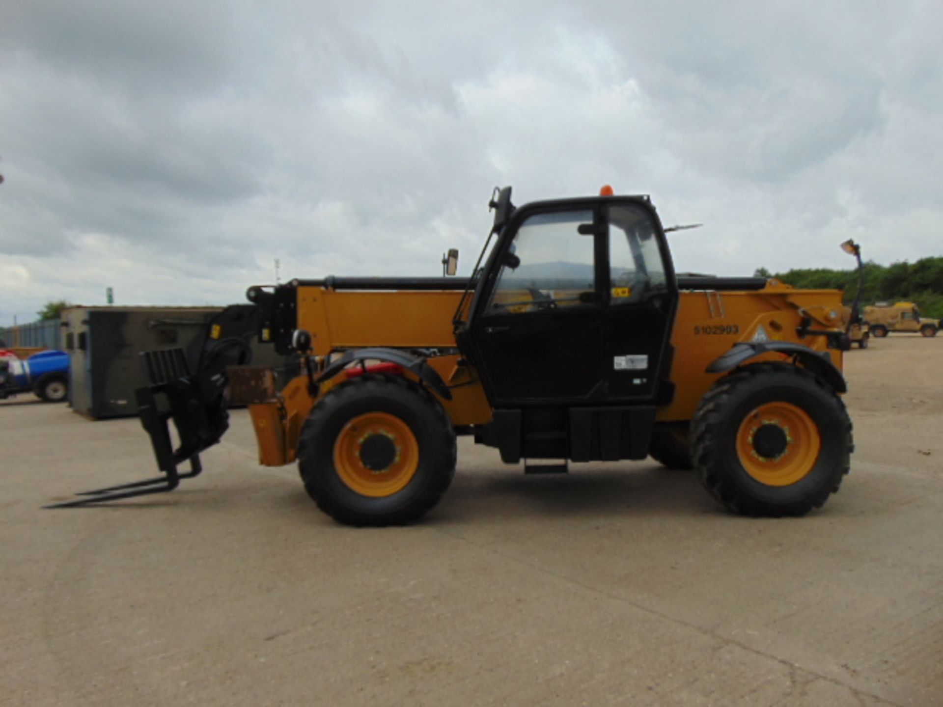 2014 Caterpillar TH417GC 4.0 ton Telehandler - Image 5 of 24