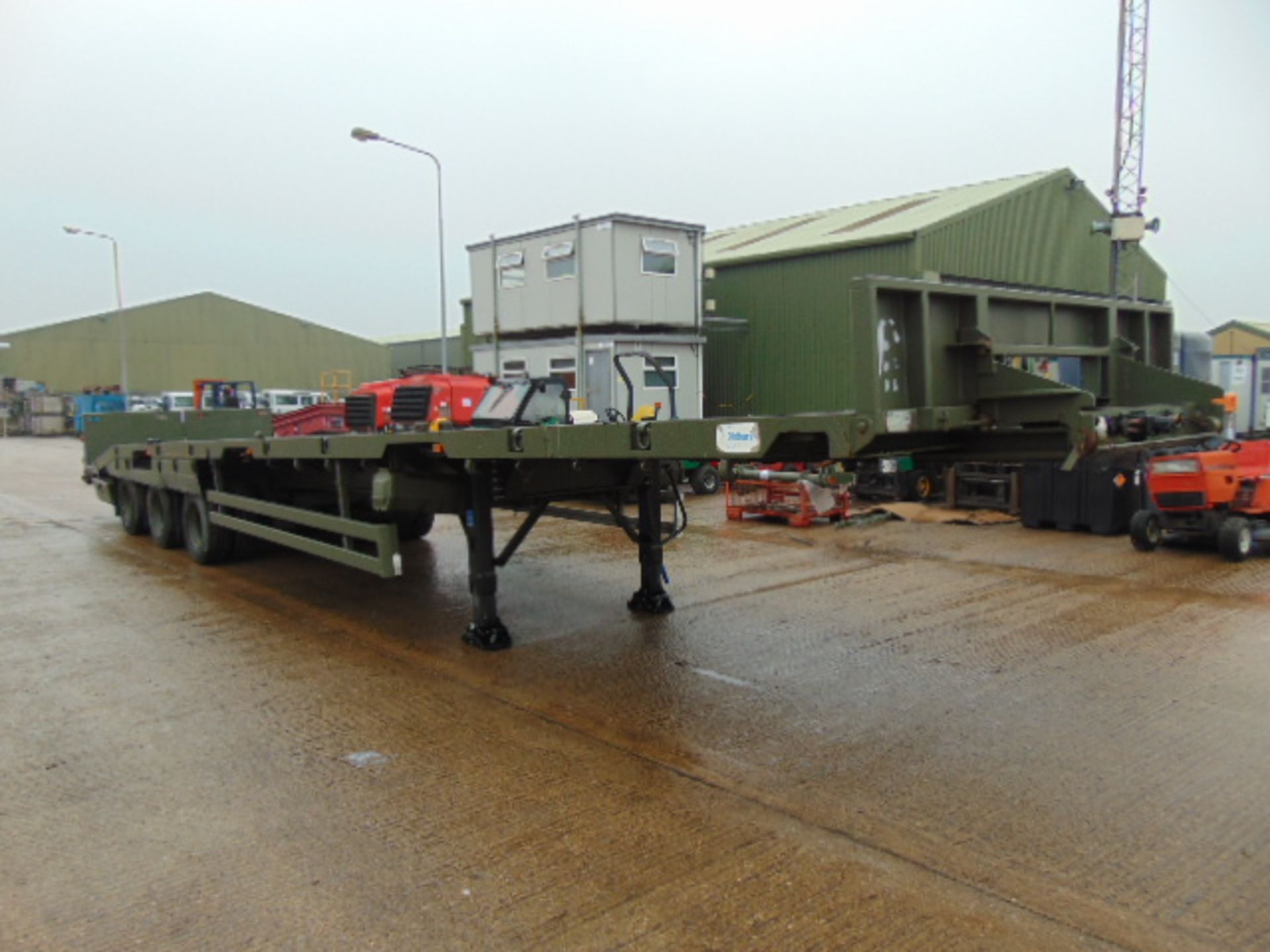 2002 Oldbury Tri Axle Sliding Deck Plant Trailer - Image 7 of 23