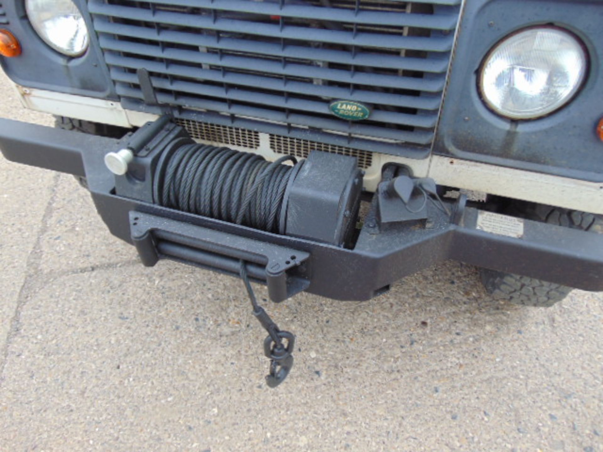 Land Rover Defender 110 Puma Hardtop 4x4 Special Utility (Mobile Workshop) complete with Winch - Image 9 of 23