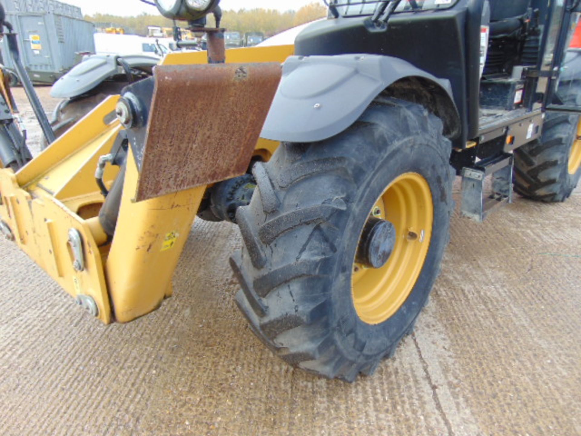 2014 Caterpillar TH414C 3.6 ton Telehandler - Image 13 of 26