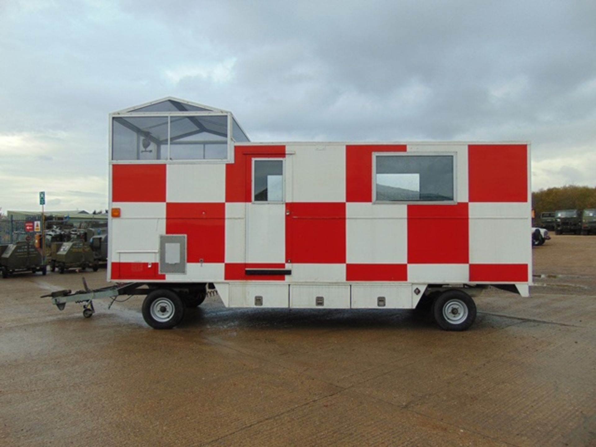 Royal Air Force Mobile Observation and Command Centre - Image 5 of 27