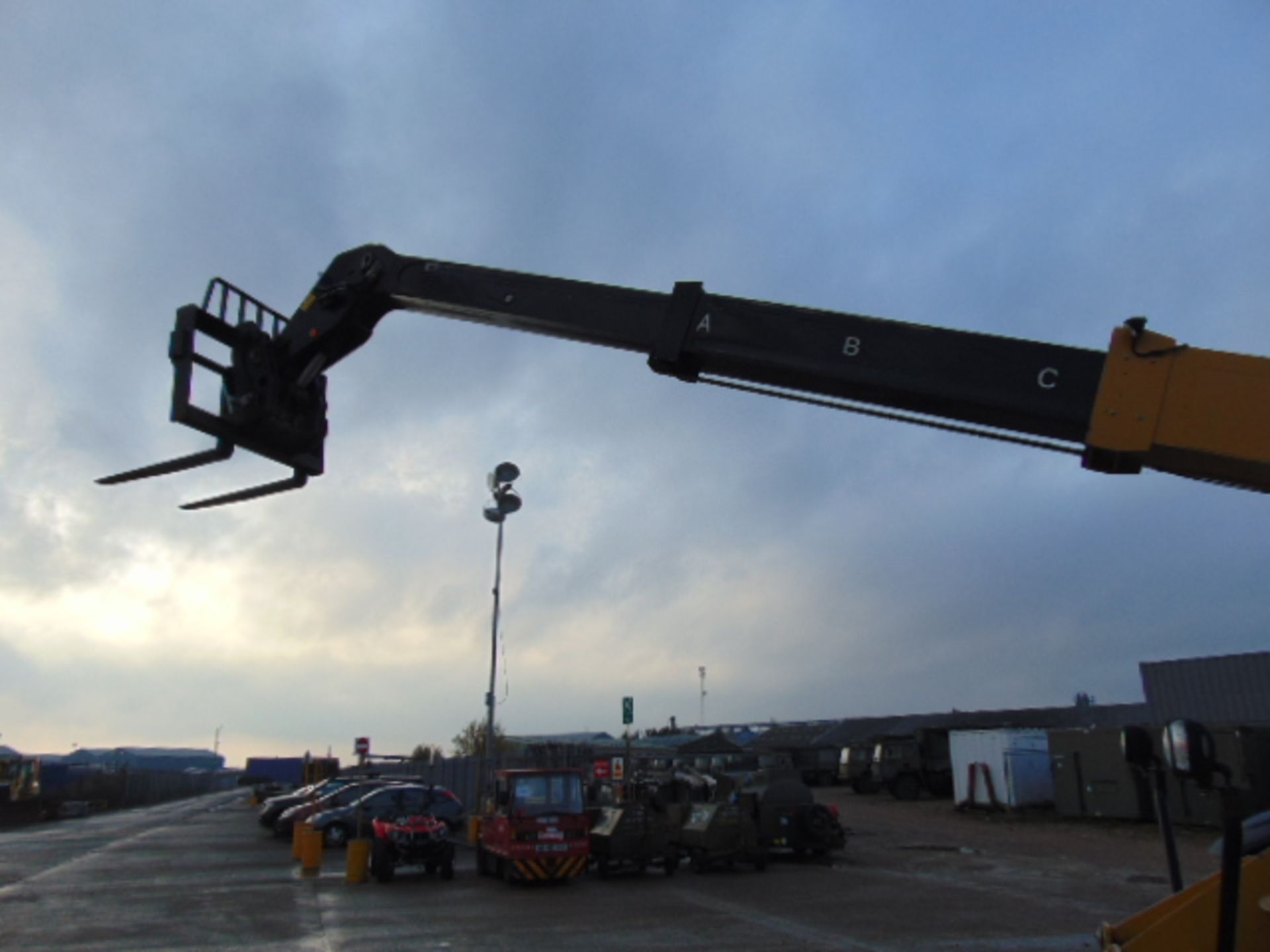 2014 Caterpillar TH414C 3.6 ton Telehandler - Image 10 of 26